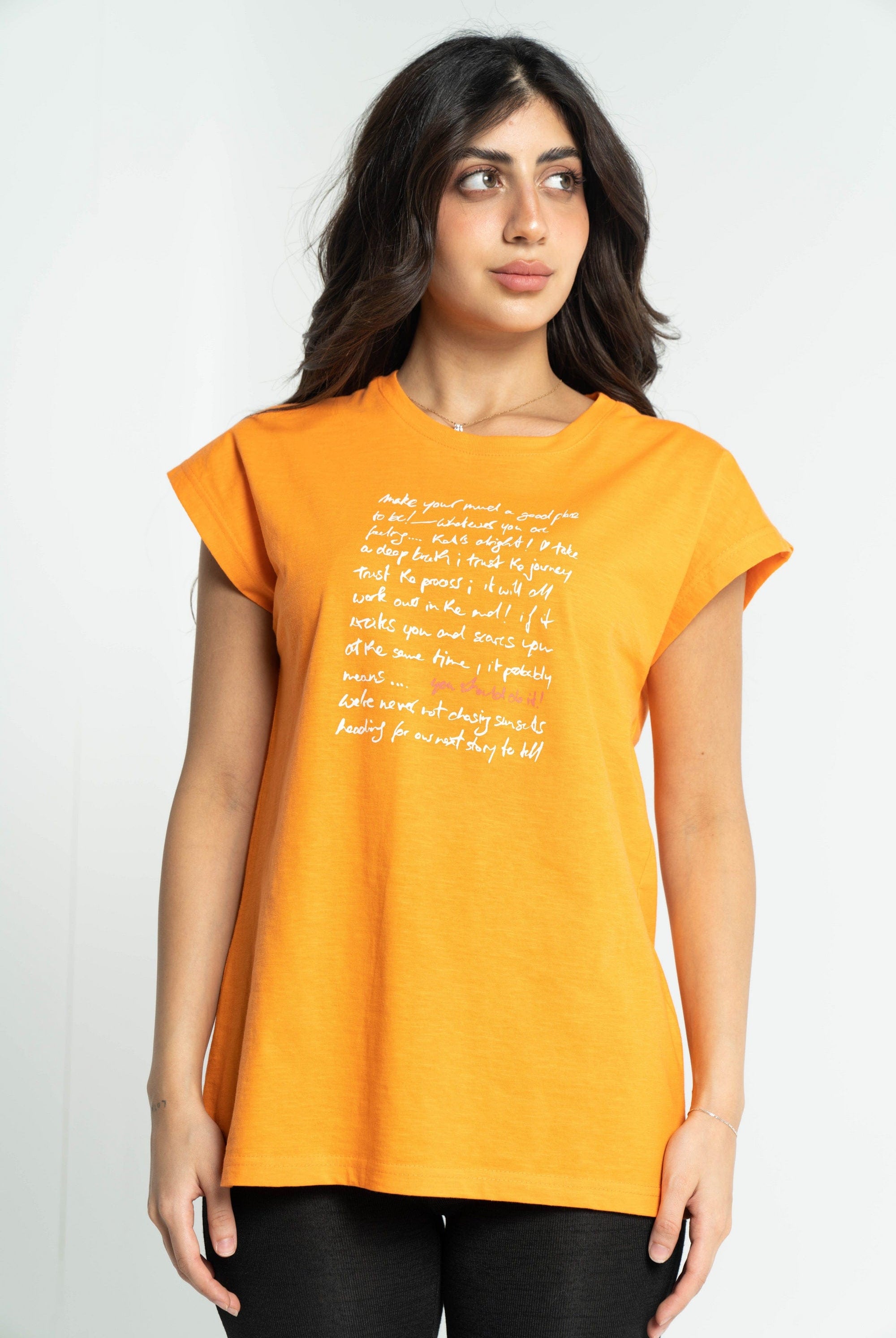 داليدرس تي شيرت نسائي مطبوع بأكمام قصيرة برتقالي