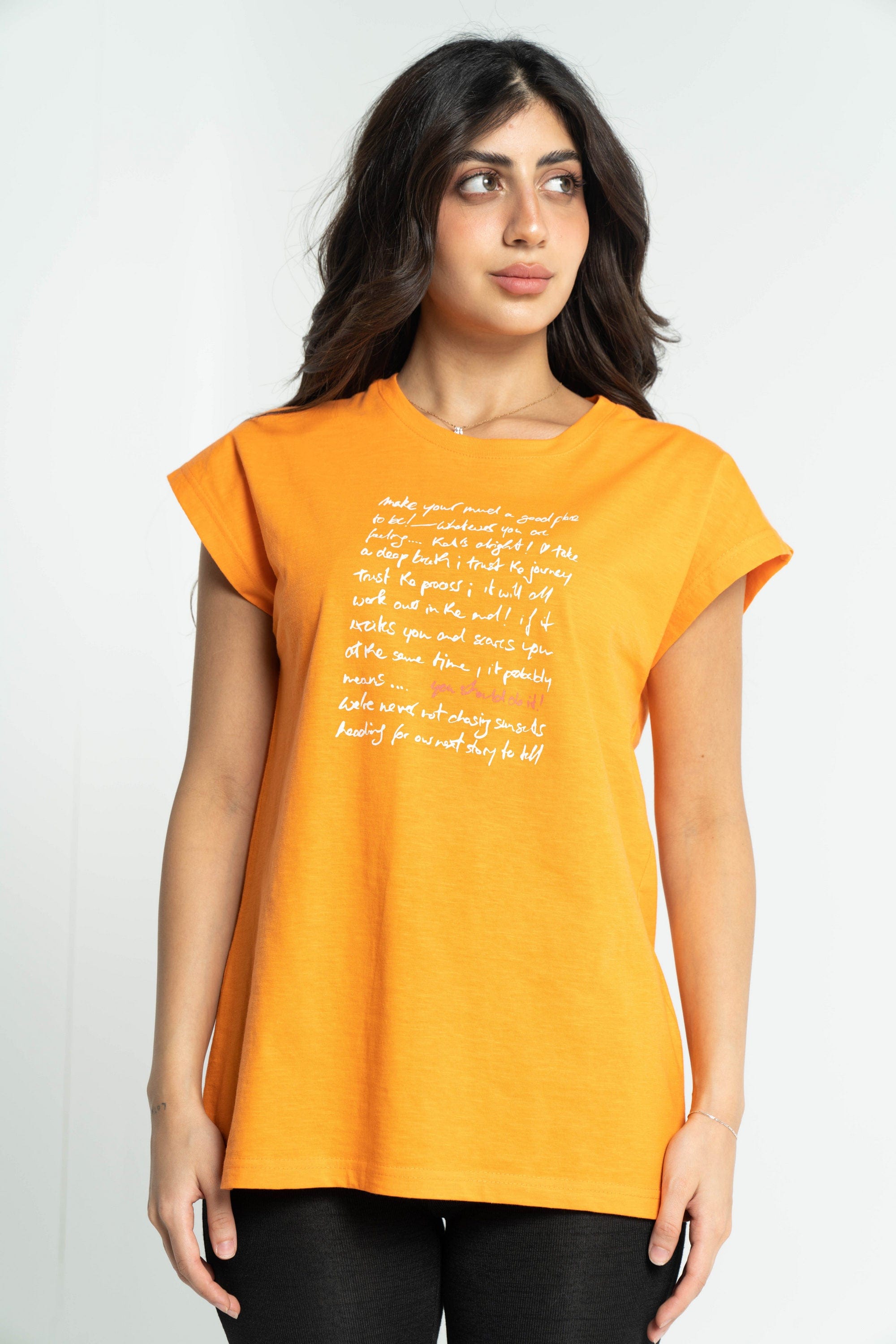 داليدرس تي شيرت نسائي مطبوع بأكمام قصيرة برتقالي