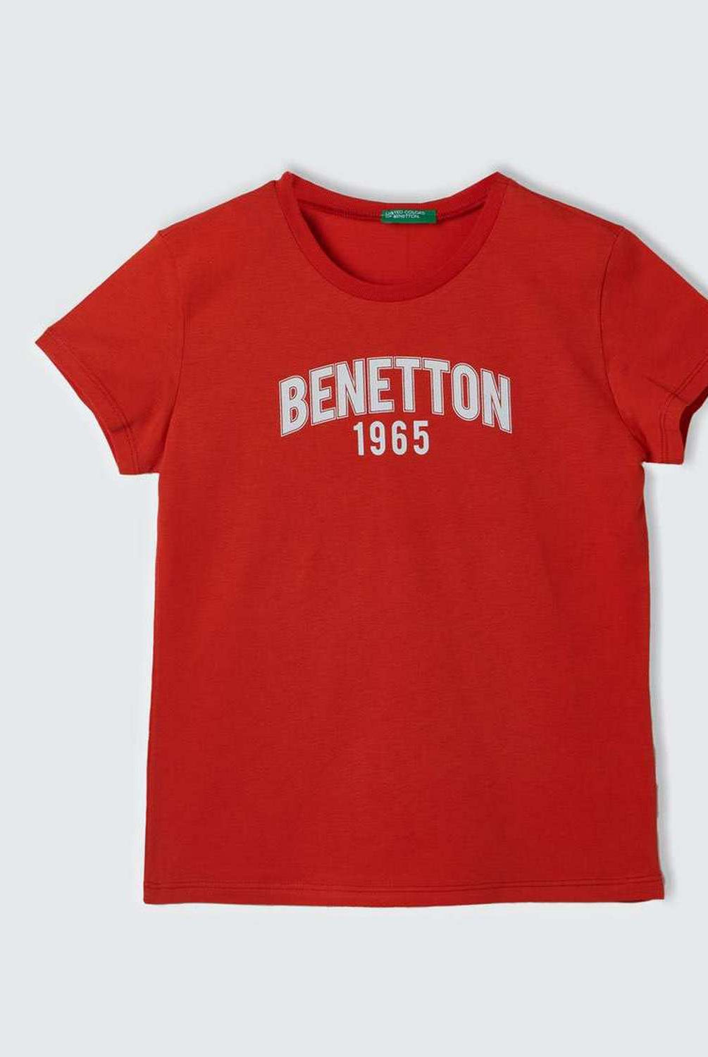 يونايتد كولورز اوف بينيتون تيشيرت قطن بنسبة 100% مع شعار كم قصير بناتي
