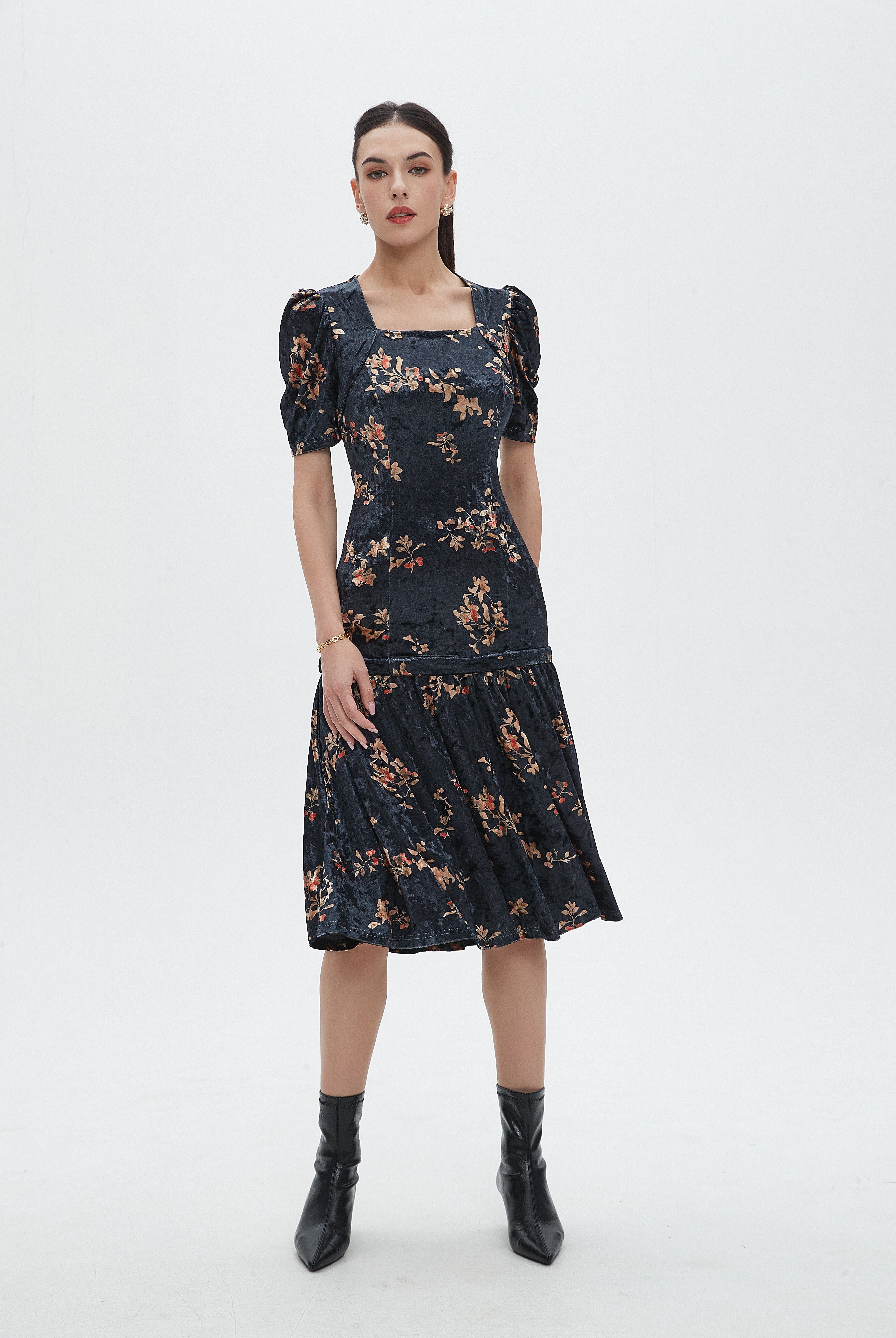 نتشي فستان نسائي ميدي نصف كم مورد بتفاصيل كشكش ورقبة مربعة