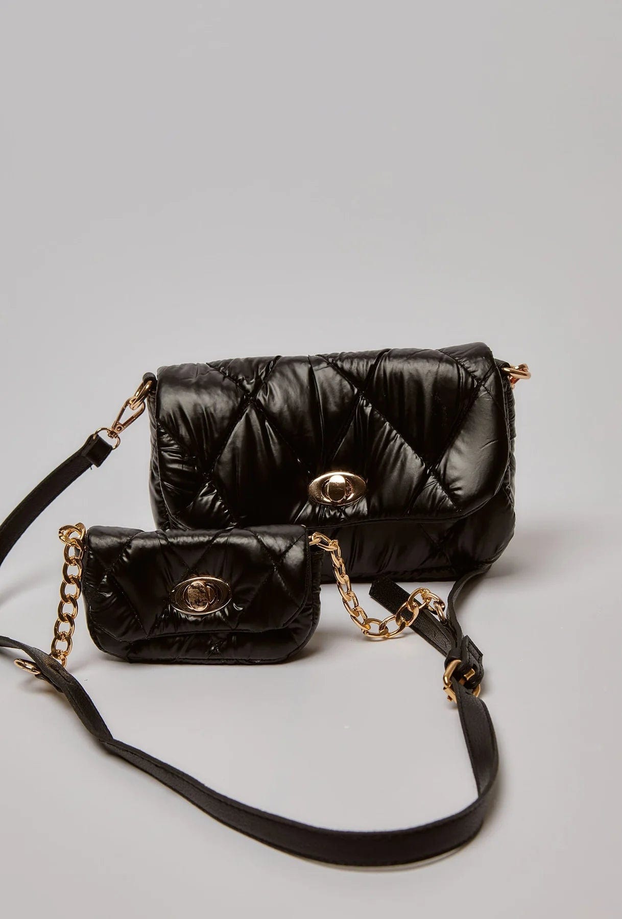 داليدرس حقيبة كتف سادة مضلعة