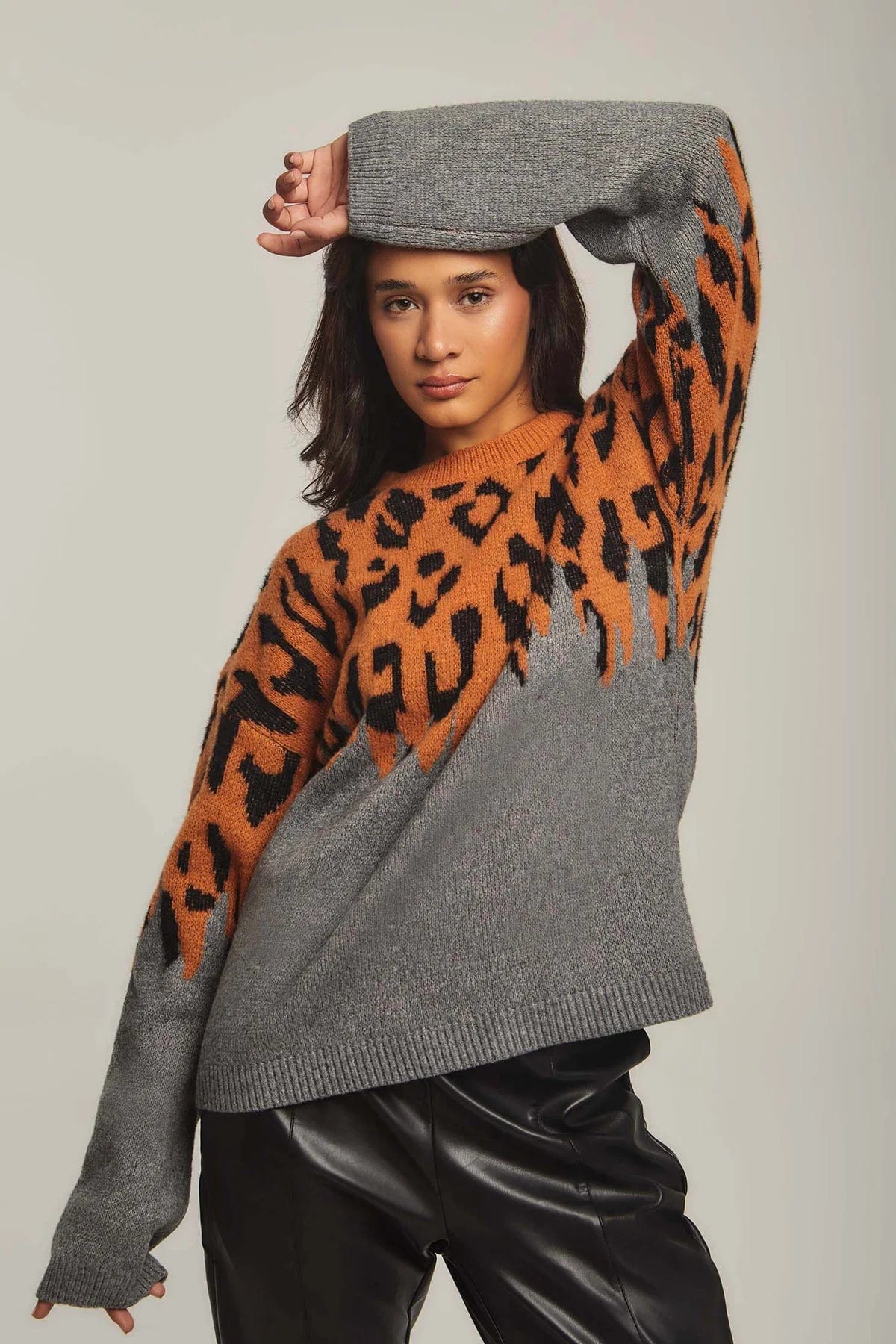 داليدرس بلوفر نسائي بنمط تايجر فهد