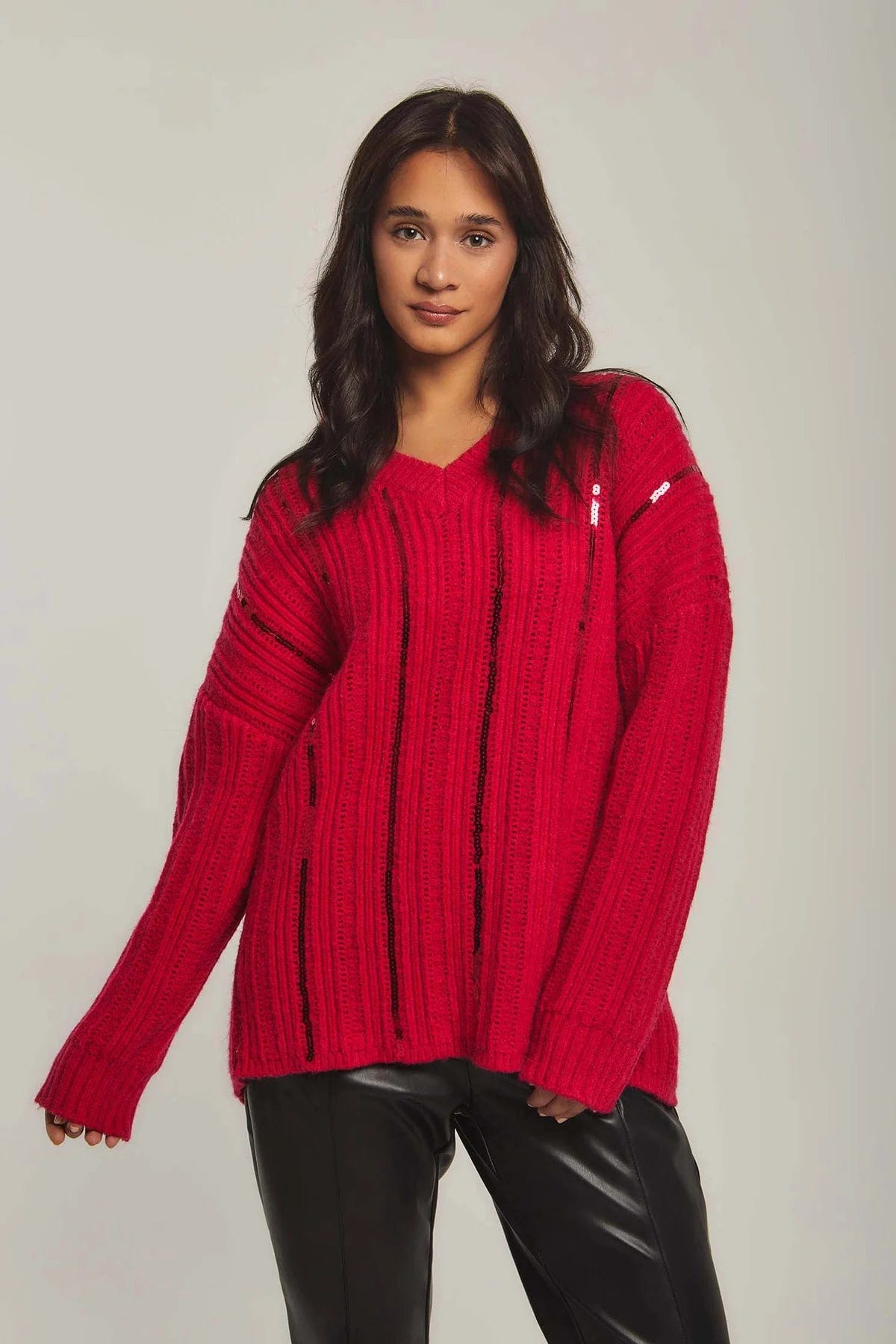 داليدرس بلوفر نسائي بفتحة رقبة V