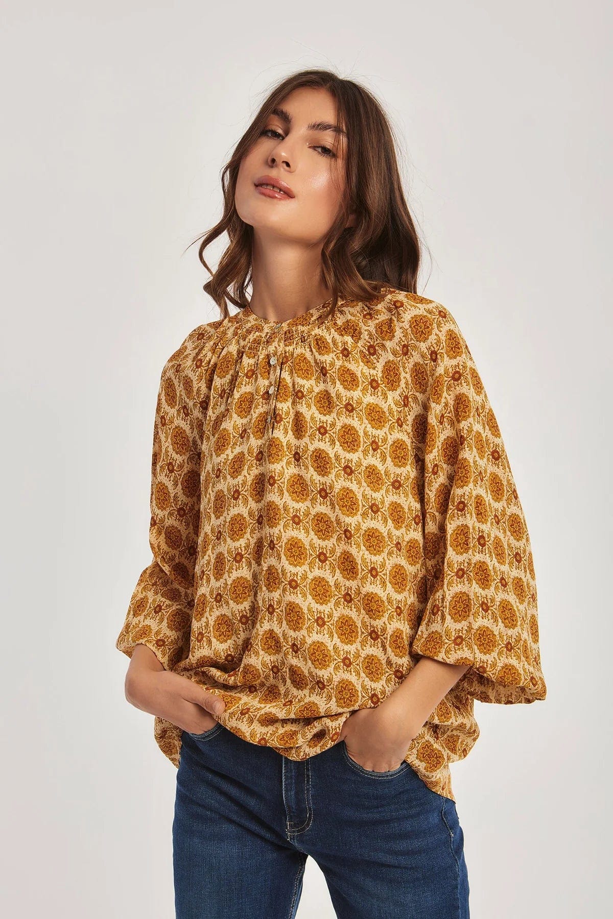 داليدرس بلوزة منقوشة طويلة كم طويل متعدد الألوان