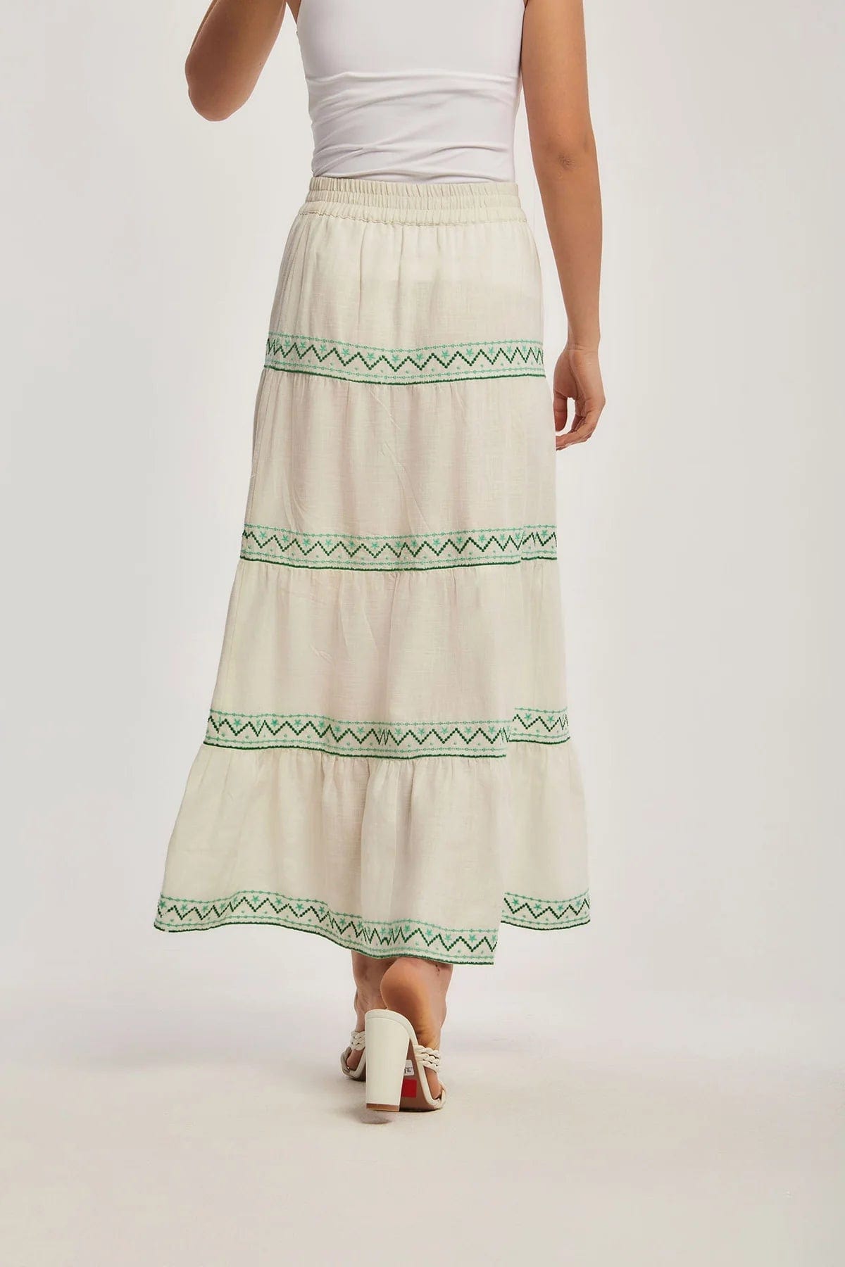 داليدرس تنورة نسائية مخططة بتطريز بخصر مطاطي أخضر