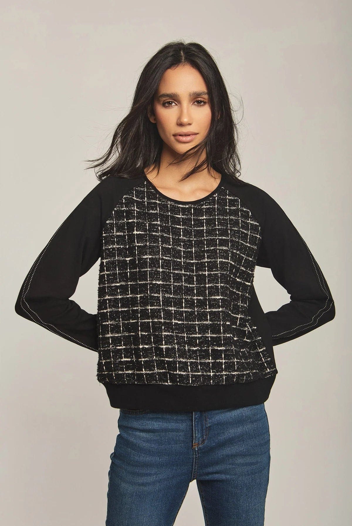 داليدرس سويت شيرت نسائي بنمط مربعات أسود