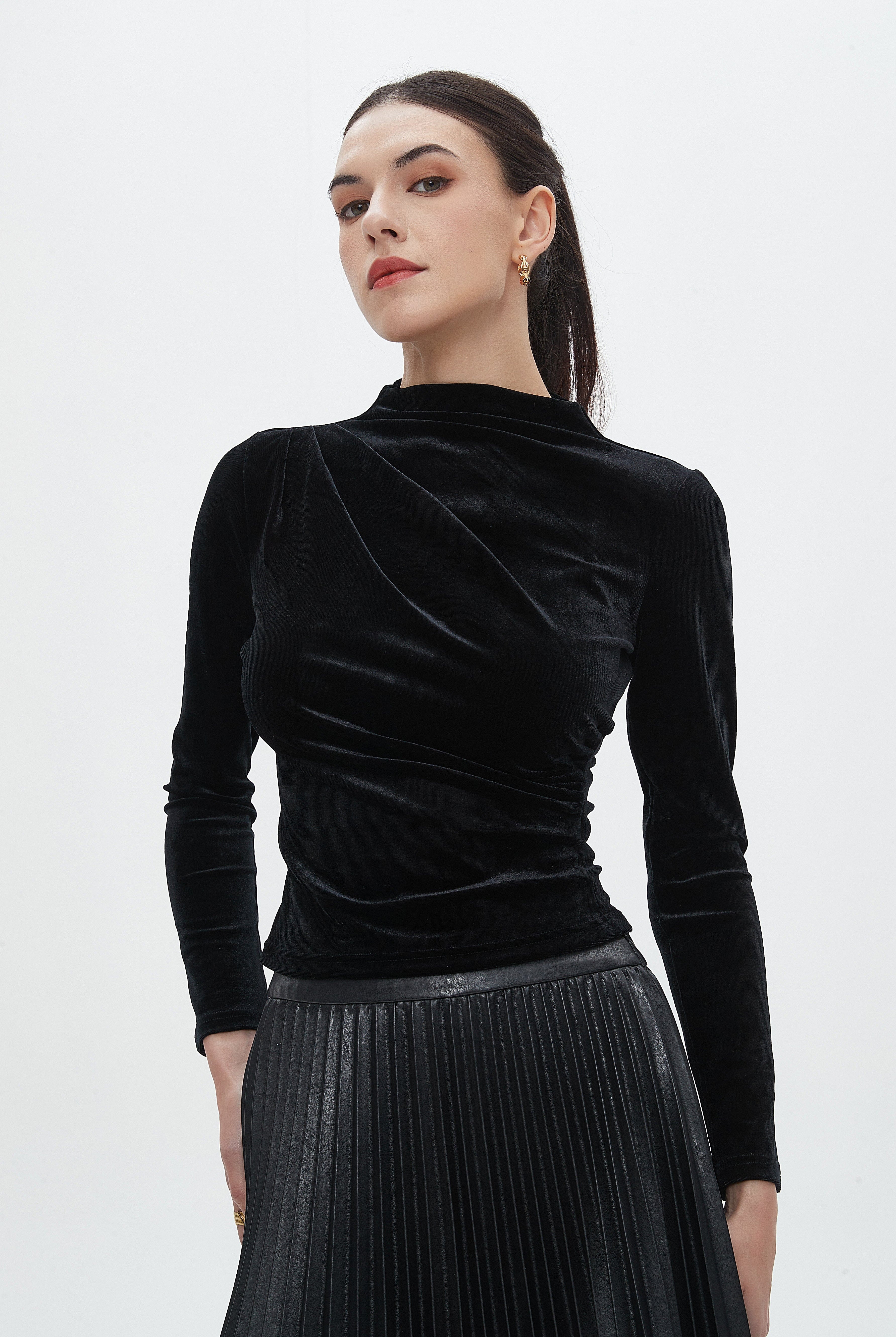 نتشي بلوزة نسائية سادة برقبة مرتفعة مع كم طويل وتفاصيل كشكش