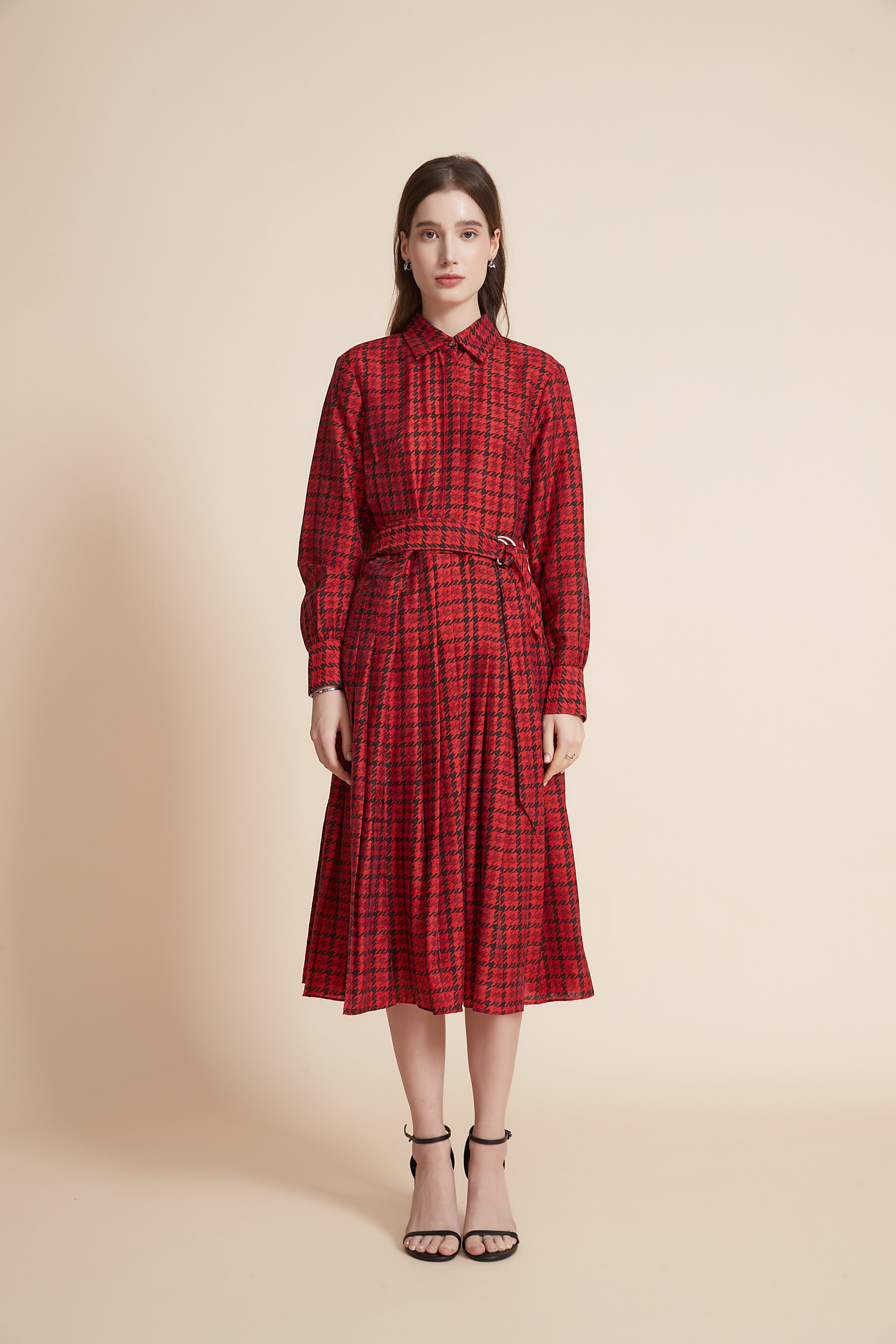 يولا فستان ميدي مربعات بكم طويل وياقة قميص مع حزام على الخصر