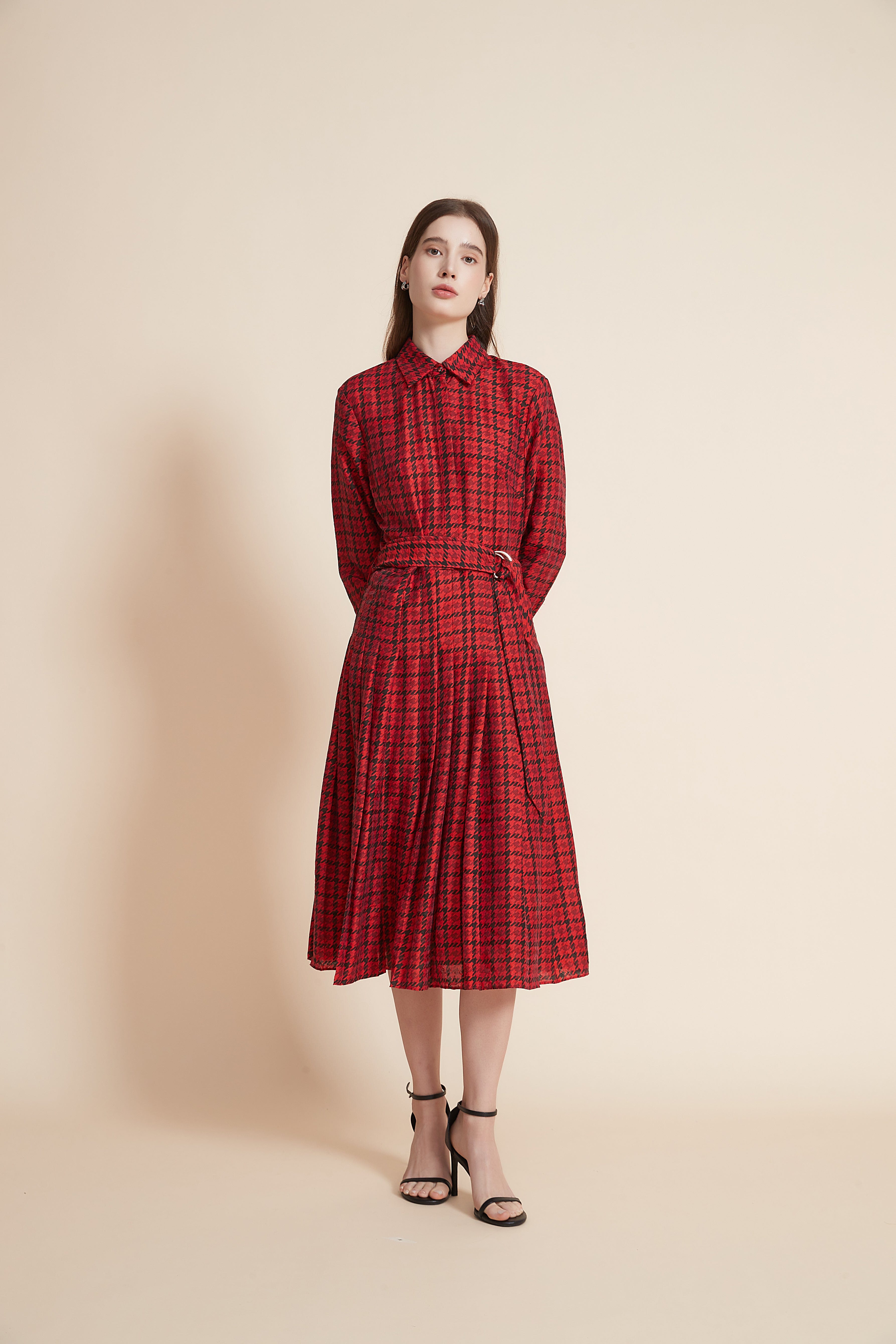 يولا فستان ميدي مربعات بكم طويل وياقة قميص مع حزام على الخصر