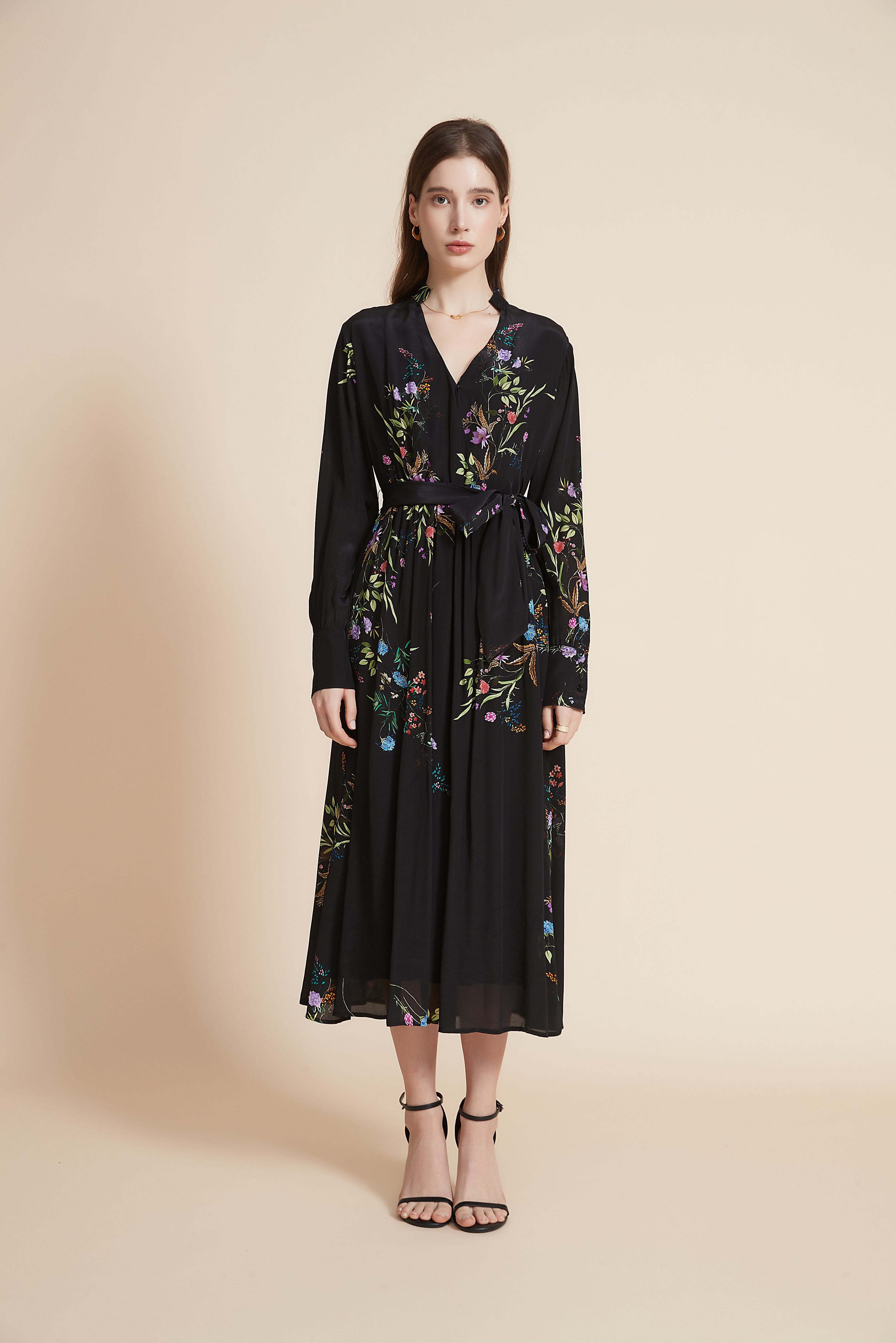 يولا فستان ميدي مورد برقبة على شكل V مع حزام على الخصر وتفاصيل كشكش