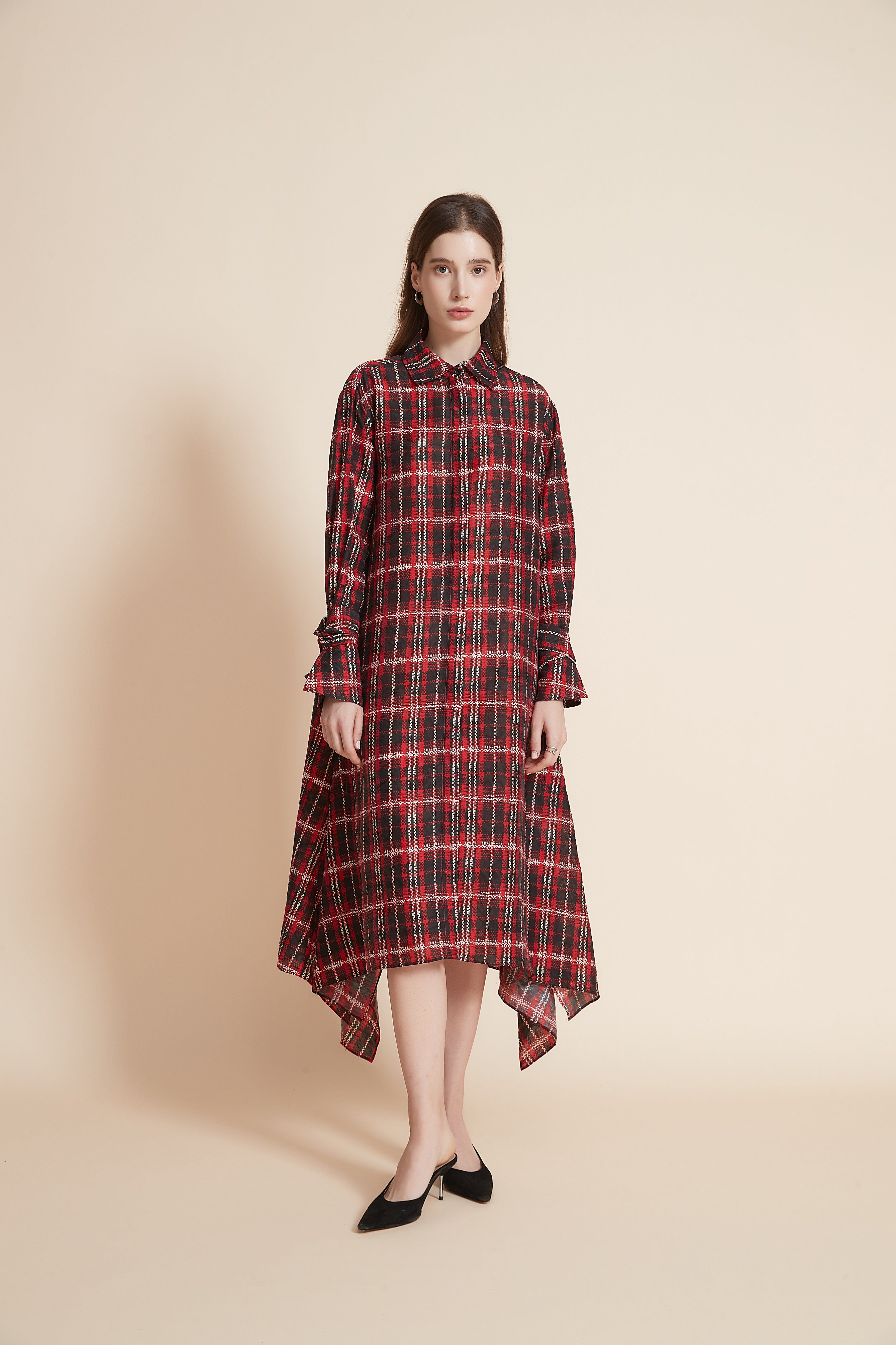 يولا فستان ميدي بكم طويل وتفاصيل مربعات واسع