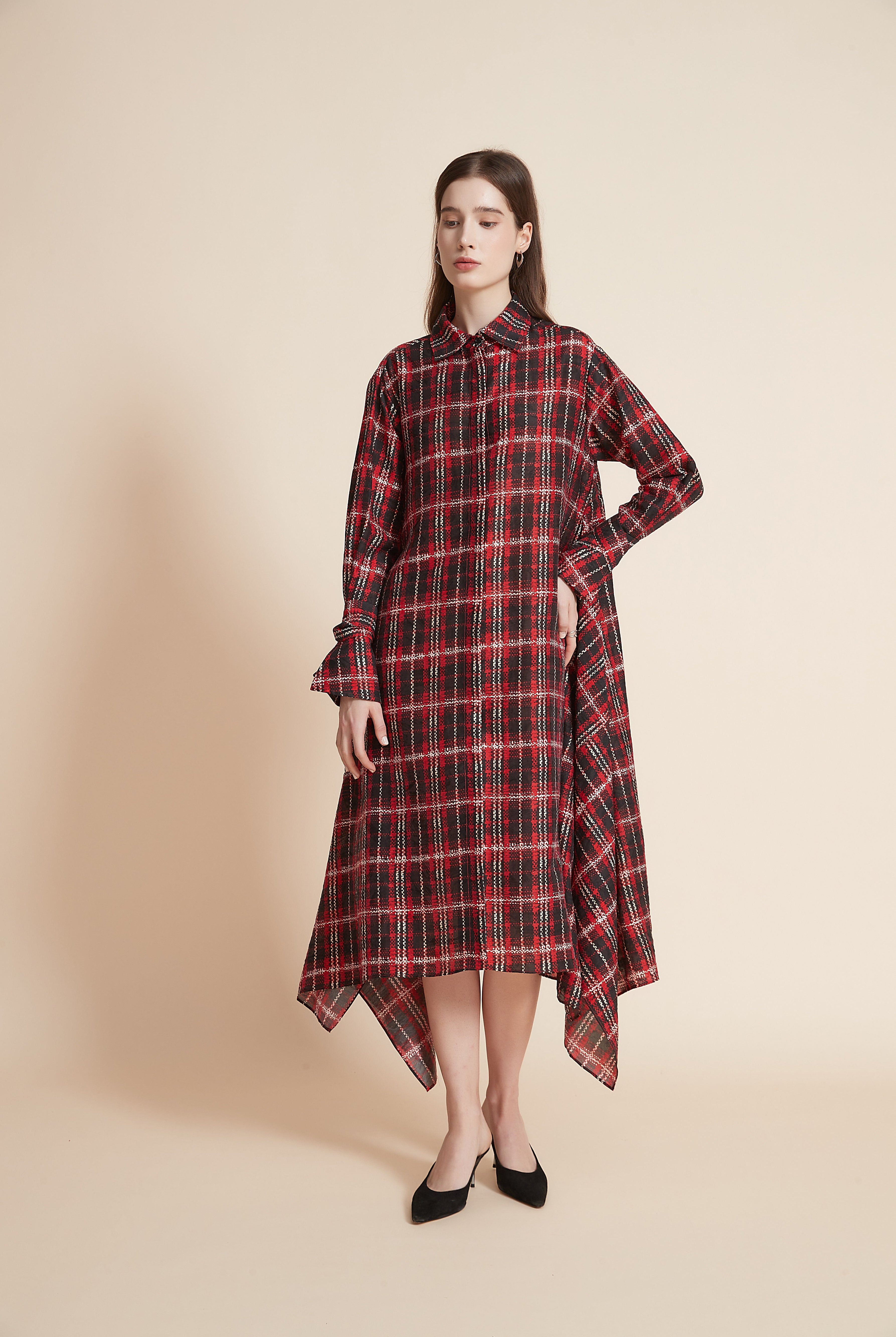 يولا فستان ميدي بكم طويل وتفاصيل مربعات واسع