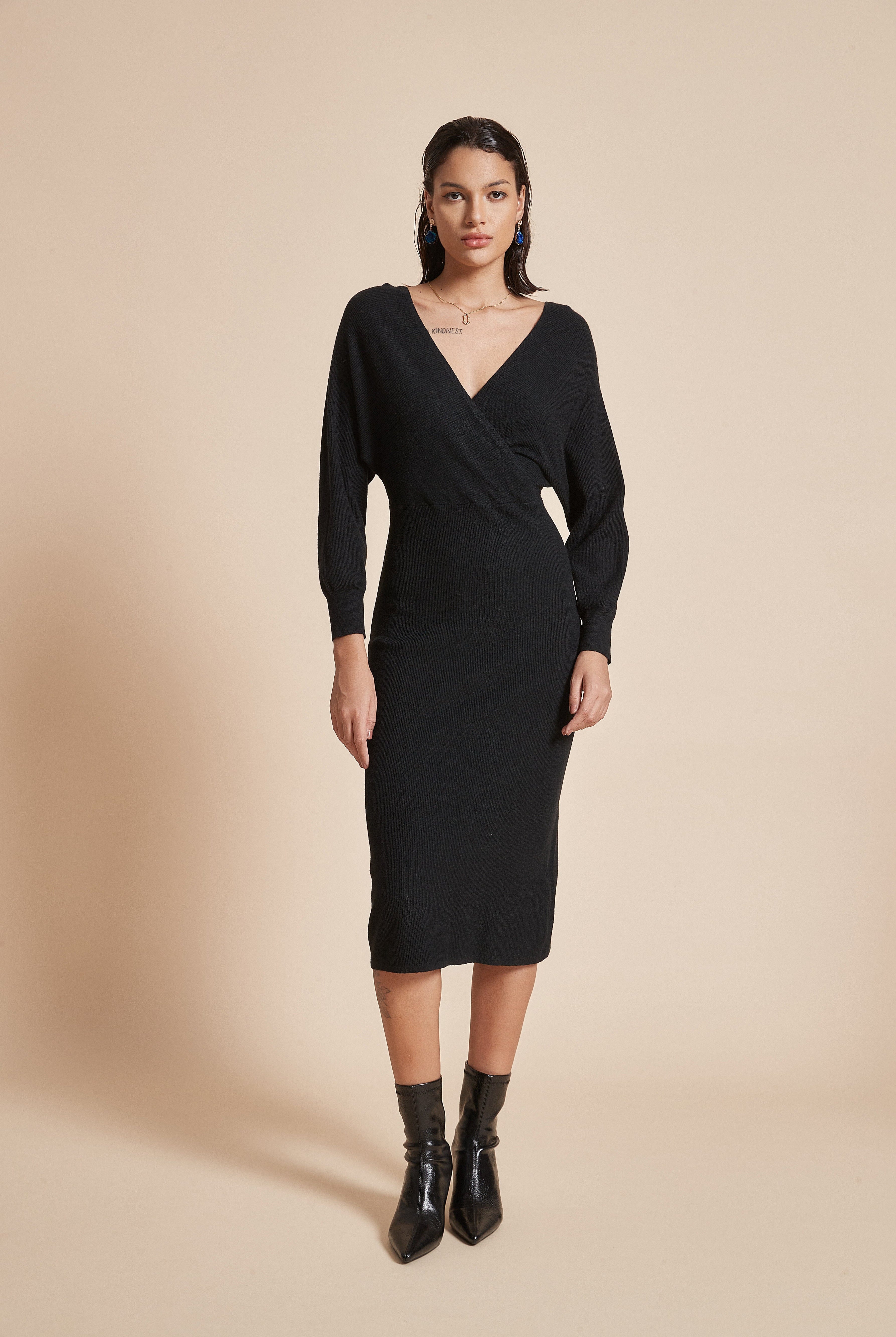 يولا فستان ميدي سادة بقصة لف وكم طويل فراشة مع رقبة على شكل قلب