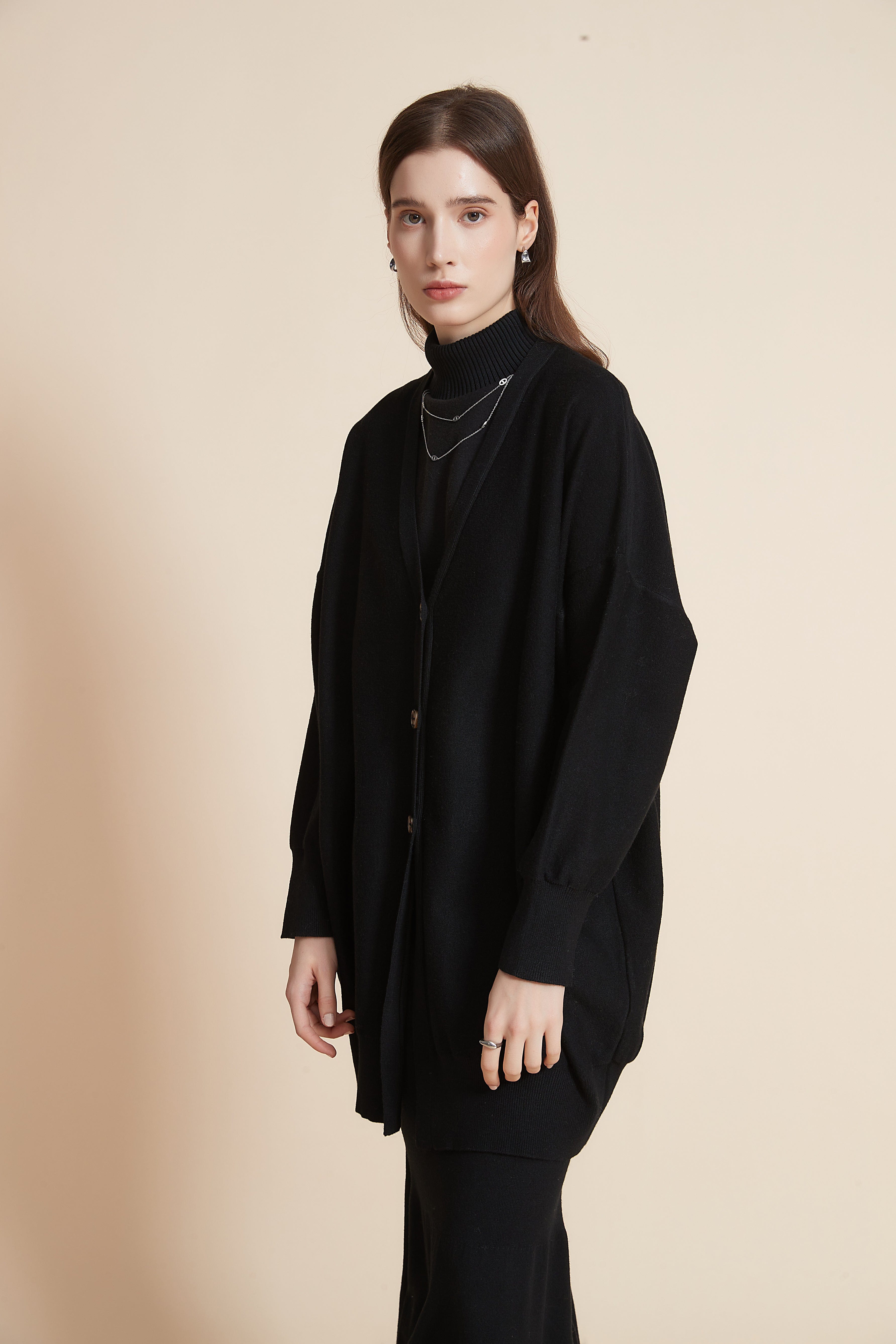 يولا كارديجان نسائي سادة بكم طويل وأزرار أمامية