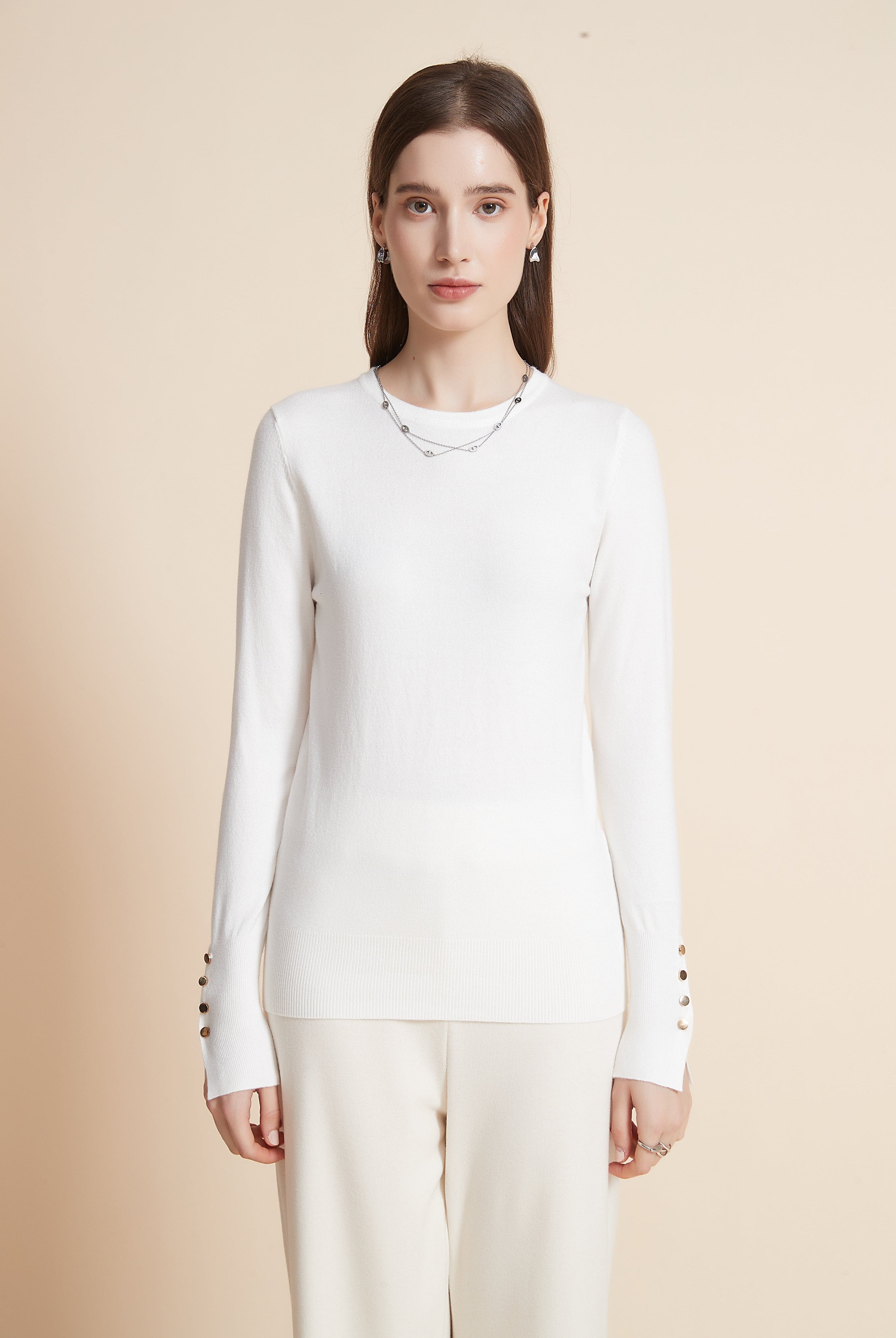 يولا سترة نسائية برقبة مستديرة سادة مع كم طويل وأزرار