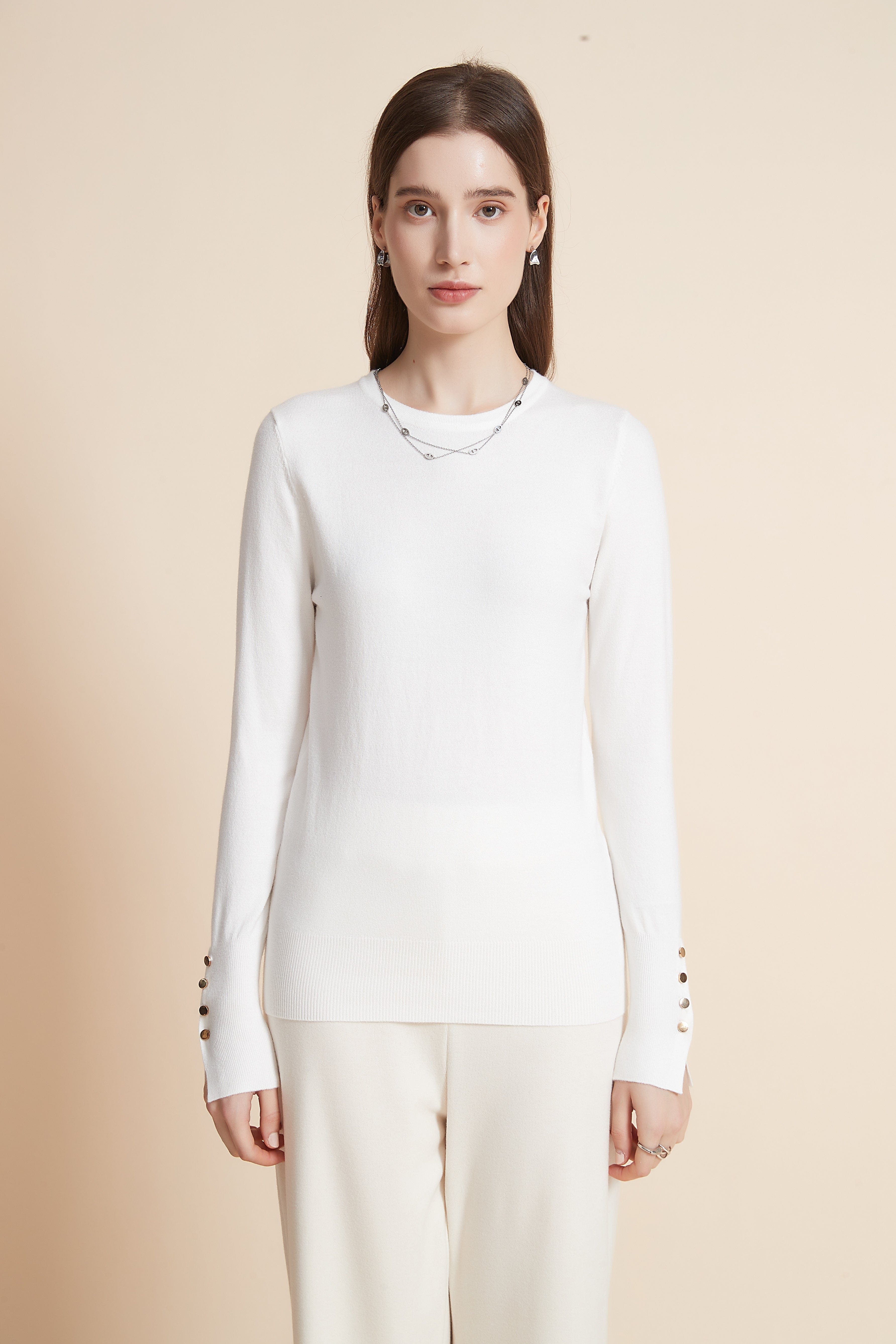 يولا سترة نسائية برقبة مستديرة سادة مع كم طويل وأزرار