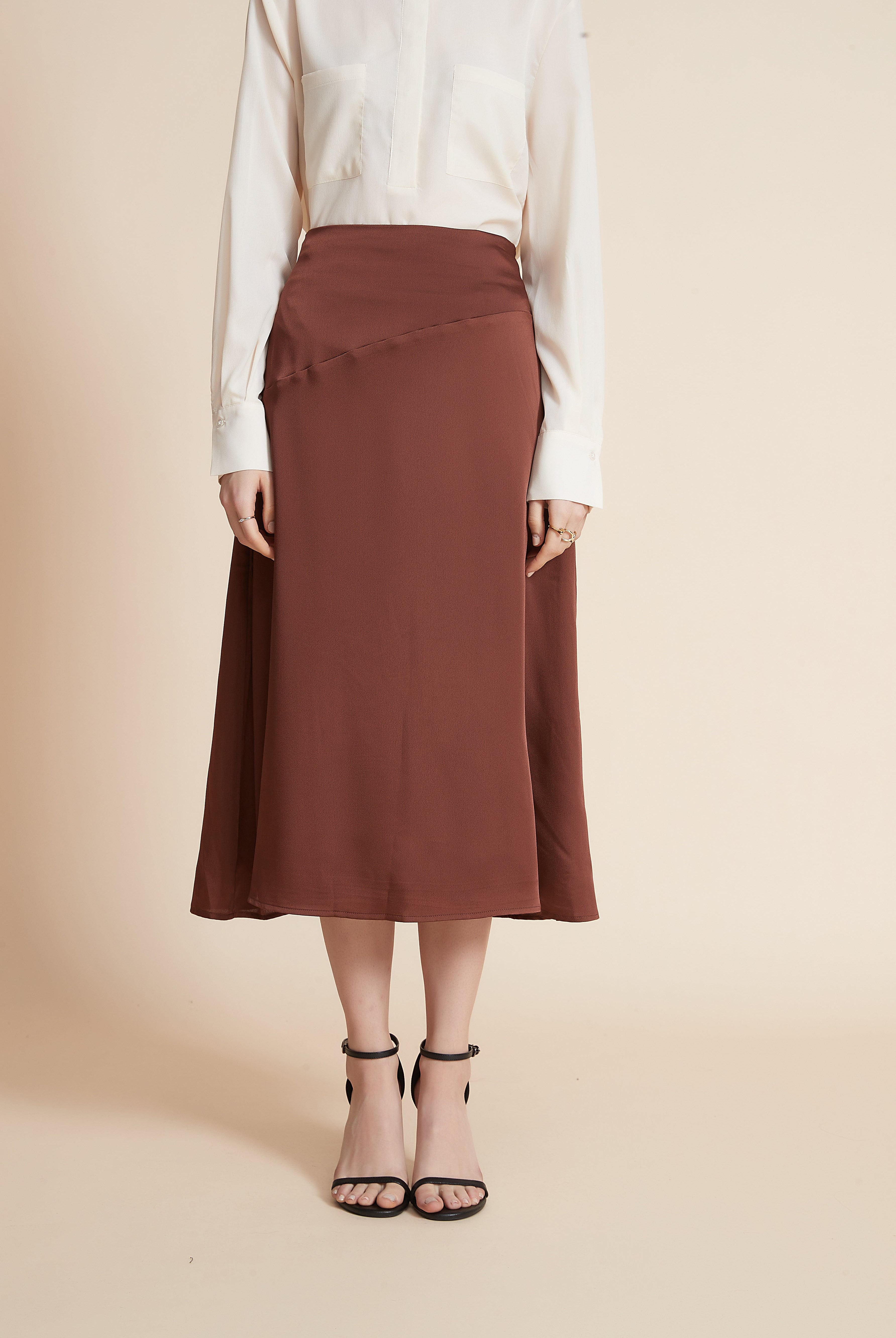 يولا تنورة نسائية ميدي سادة واسعة