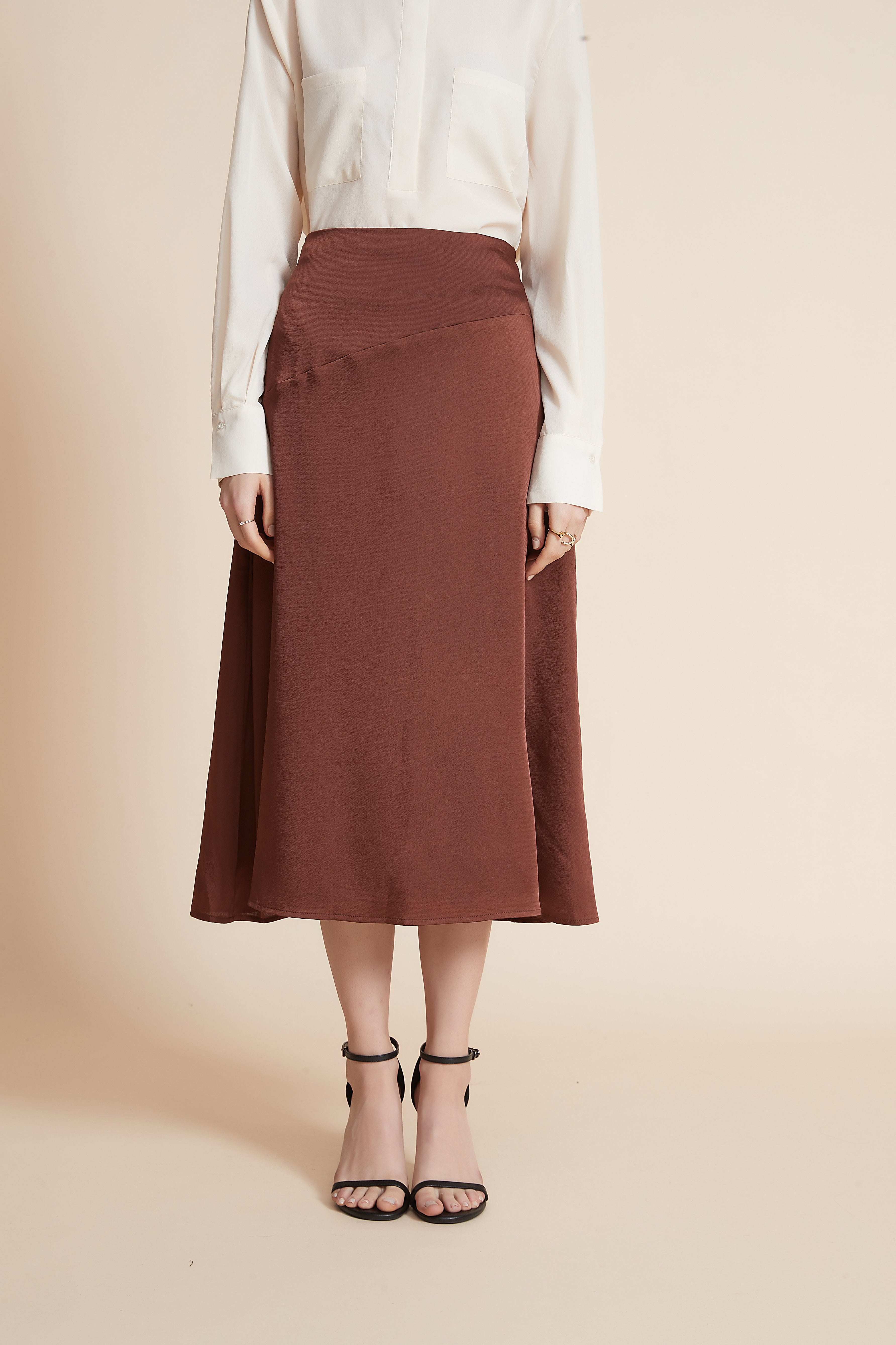 يولا تنورة نسائية ميدي سادة واسعة