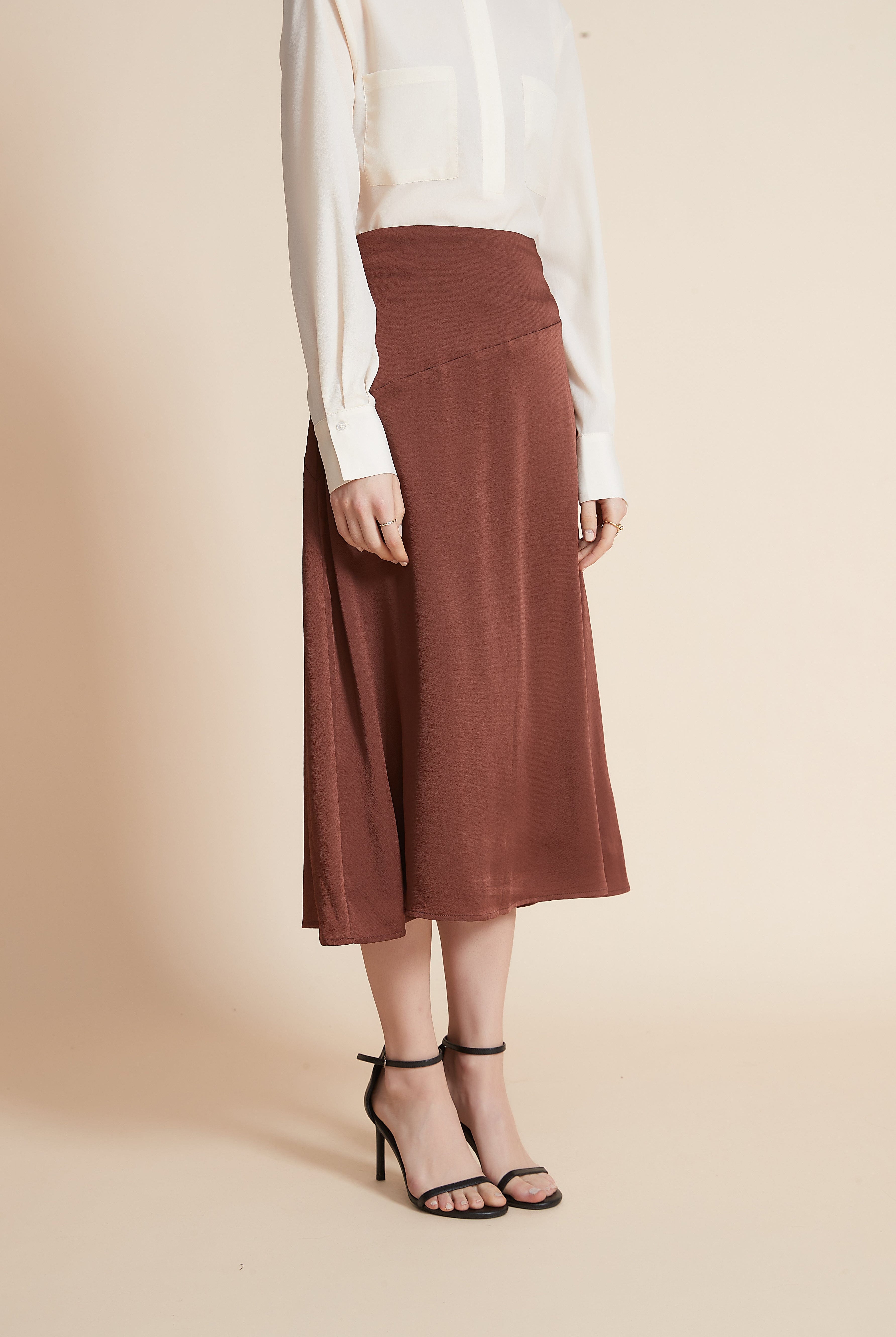 يولا تنورة نسائية ميدي سادة واسعة