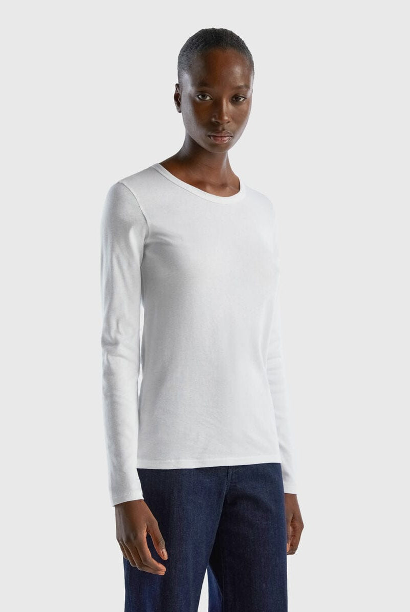 يونايتد كولورز اوف بينيتون تي شيرت بأكمام طويلة سادة نسائي