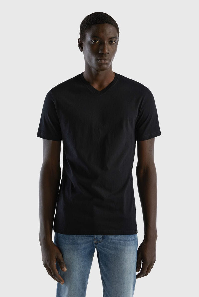 يونايتد كولورز اوف بينيتون تي شيرت رجالي سادة نص كم