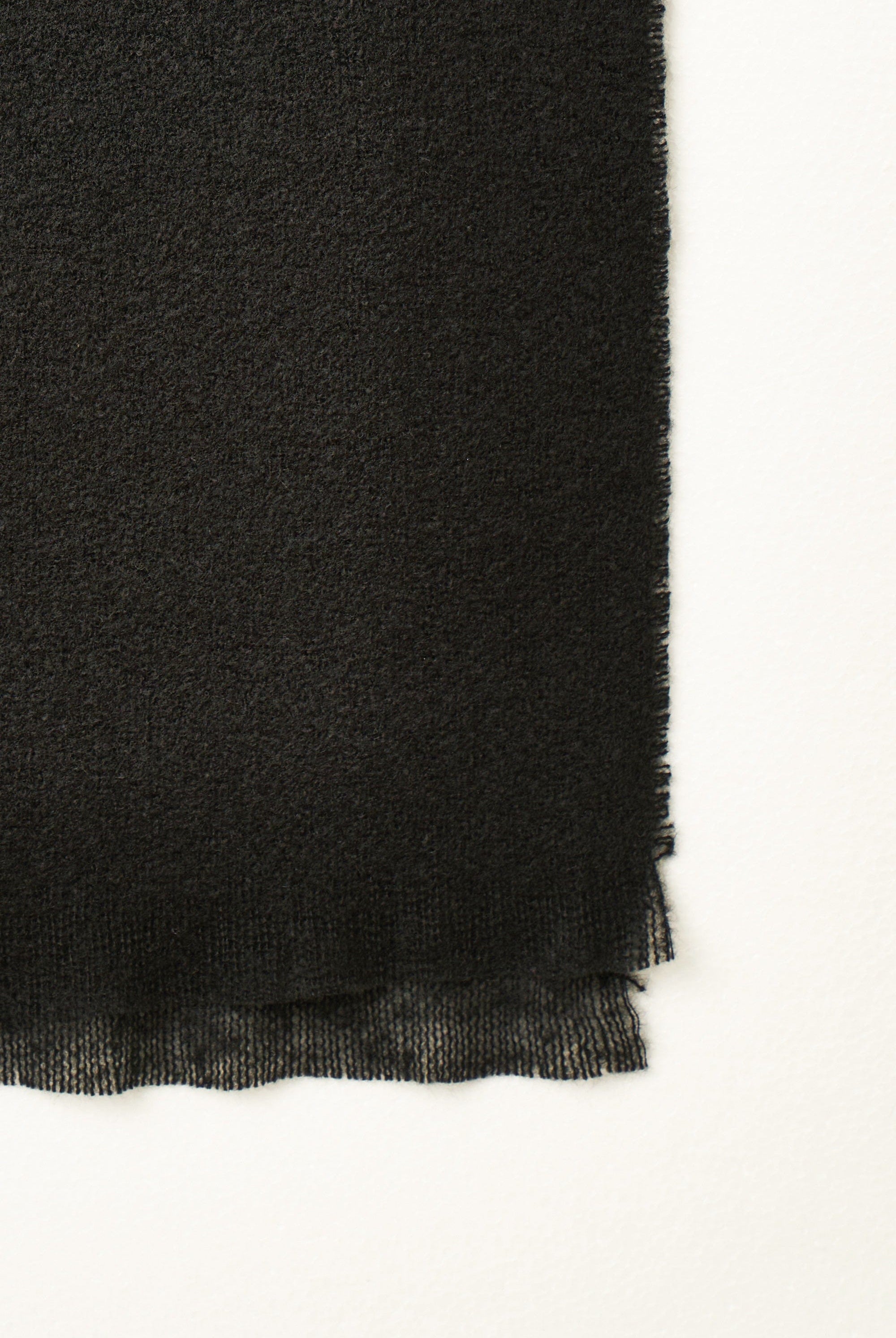 ميكا شال مزين بفرو نسائي سادة