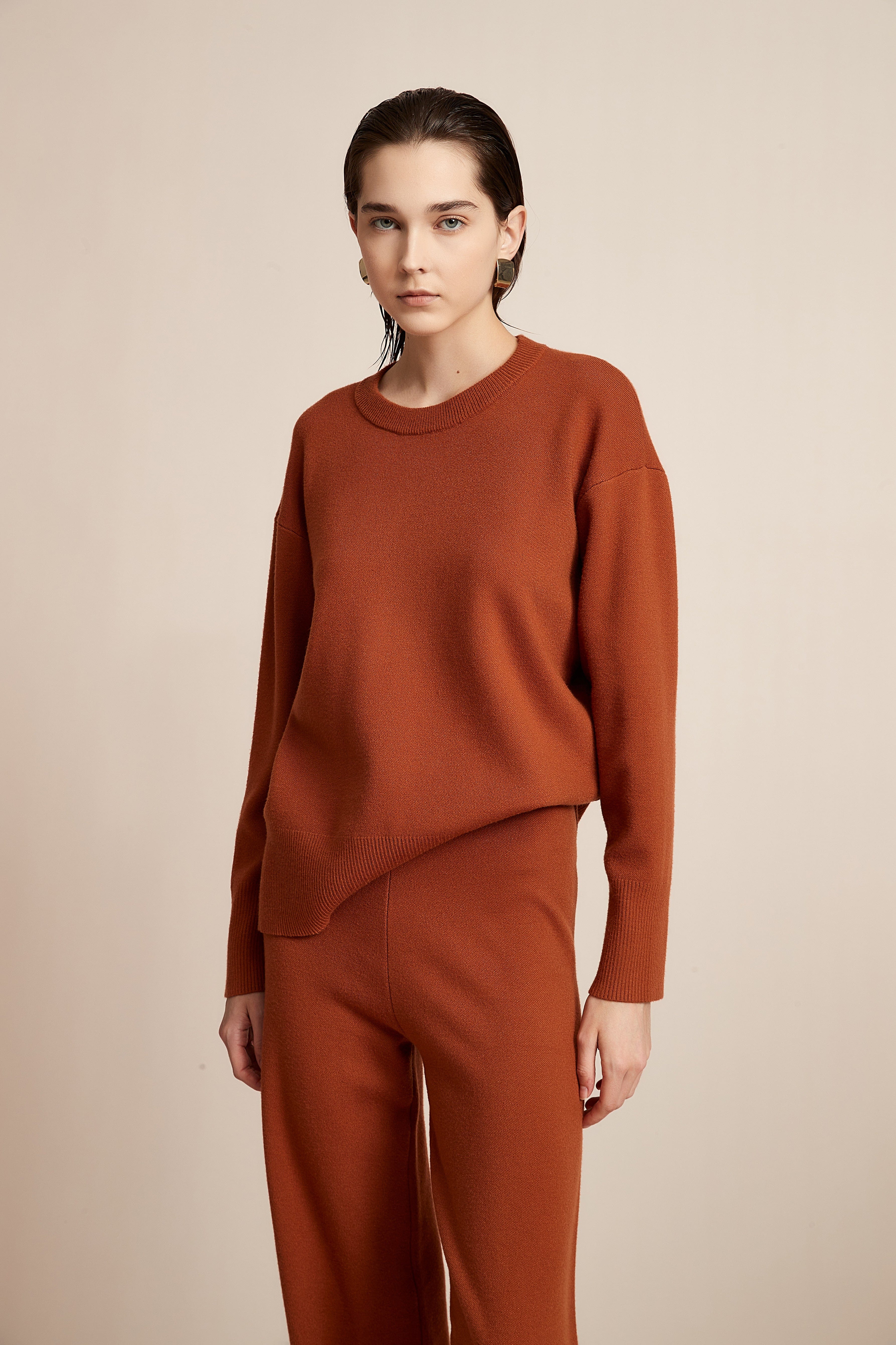 يولا بلوزة نسائية شتوي طويلة بكم طويل سادة