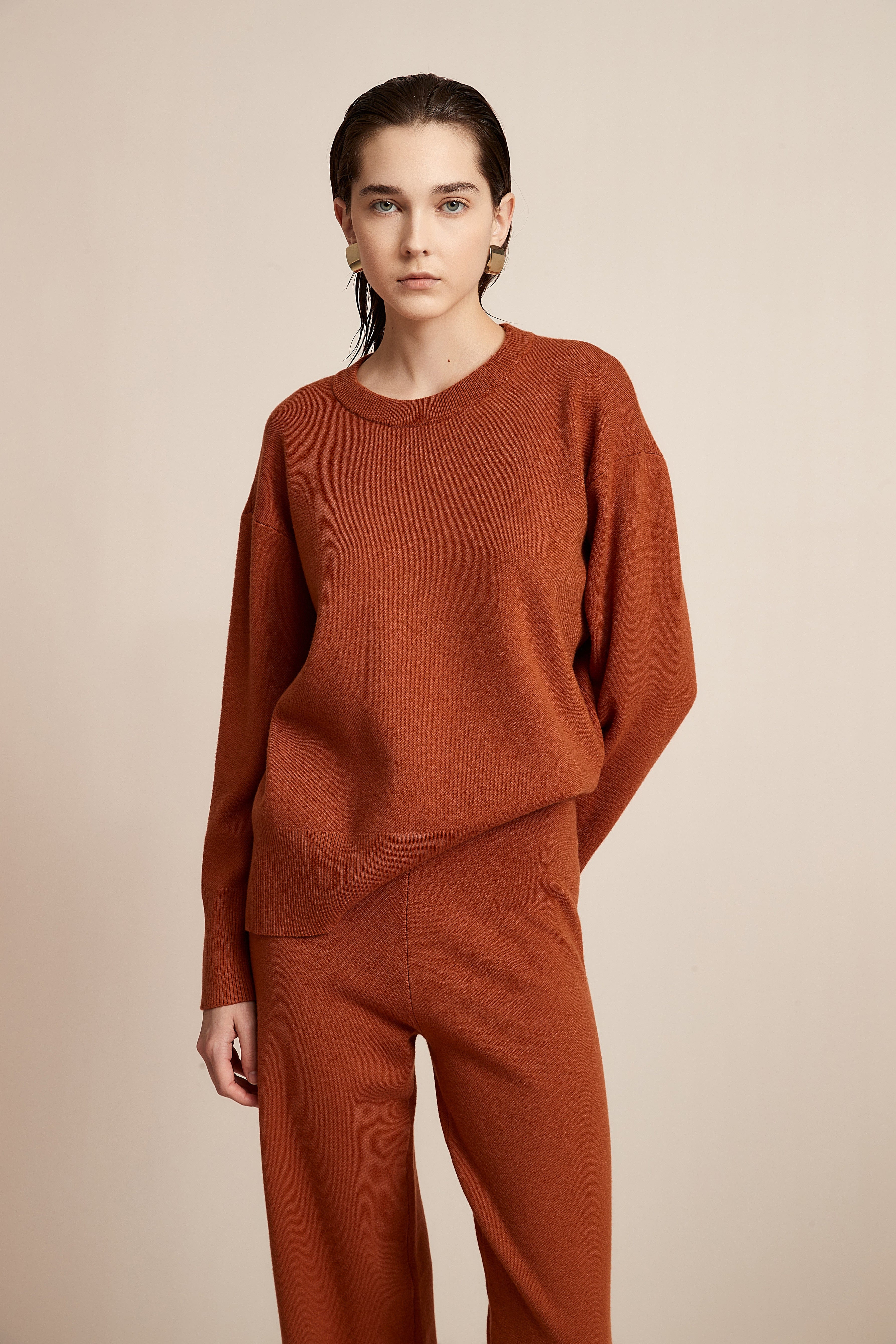 يولا بلوزة نسائية شتوي طويلة بكم طويل سادة