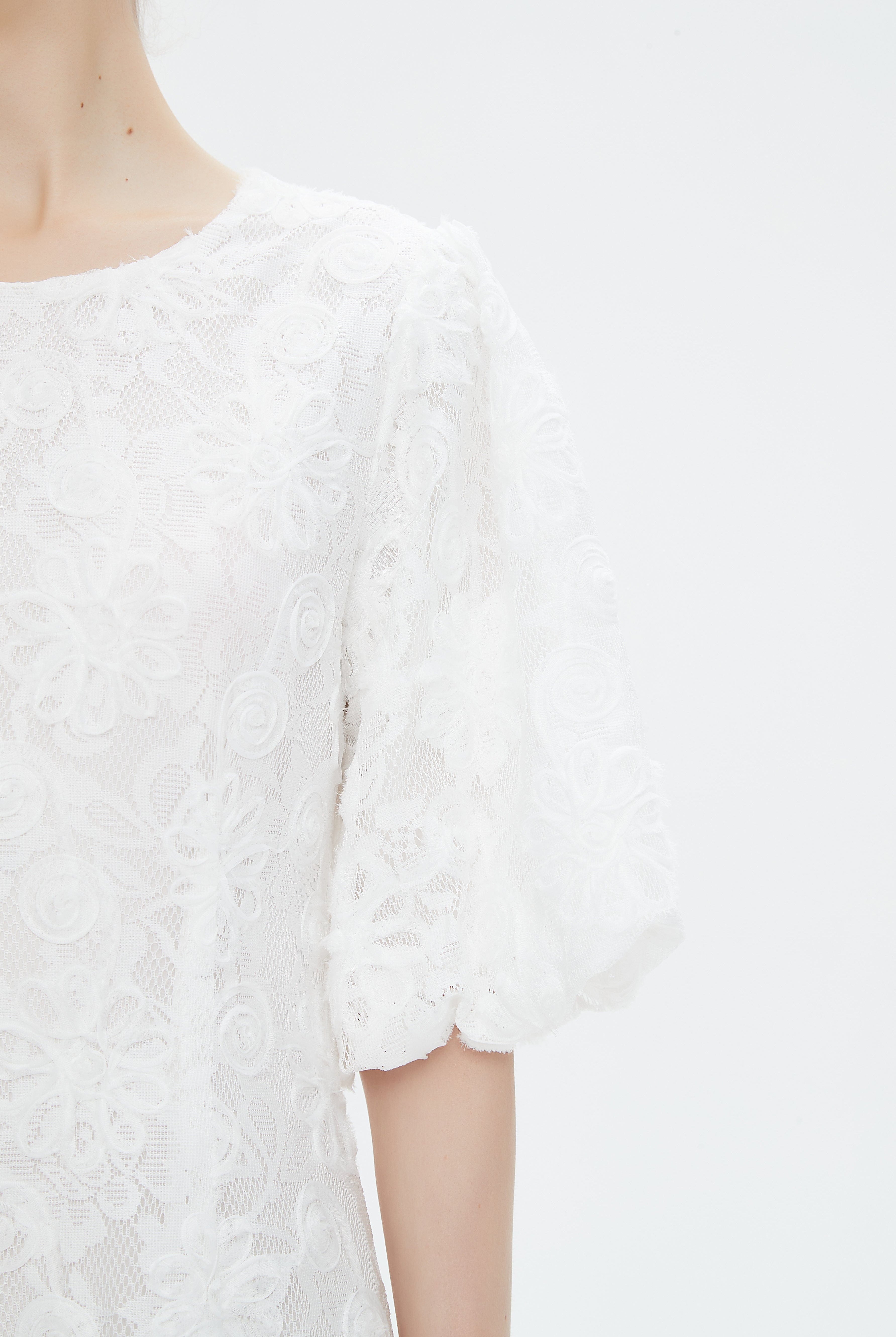 نتشي فستان ميدي مخصر بليسيه من أسفل نص كم بف نسائي