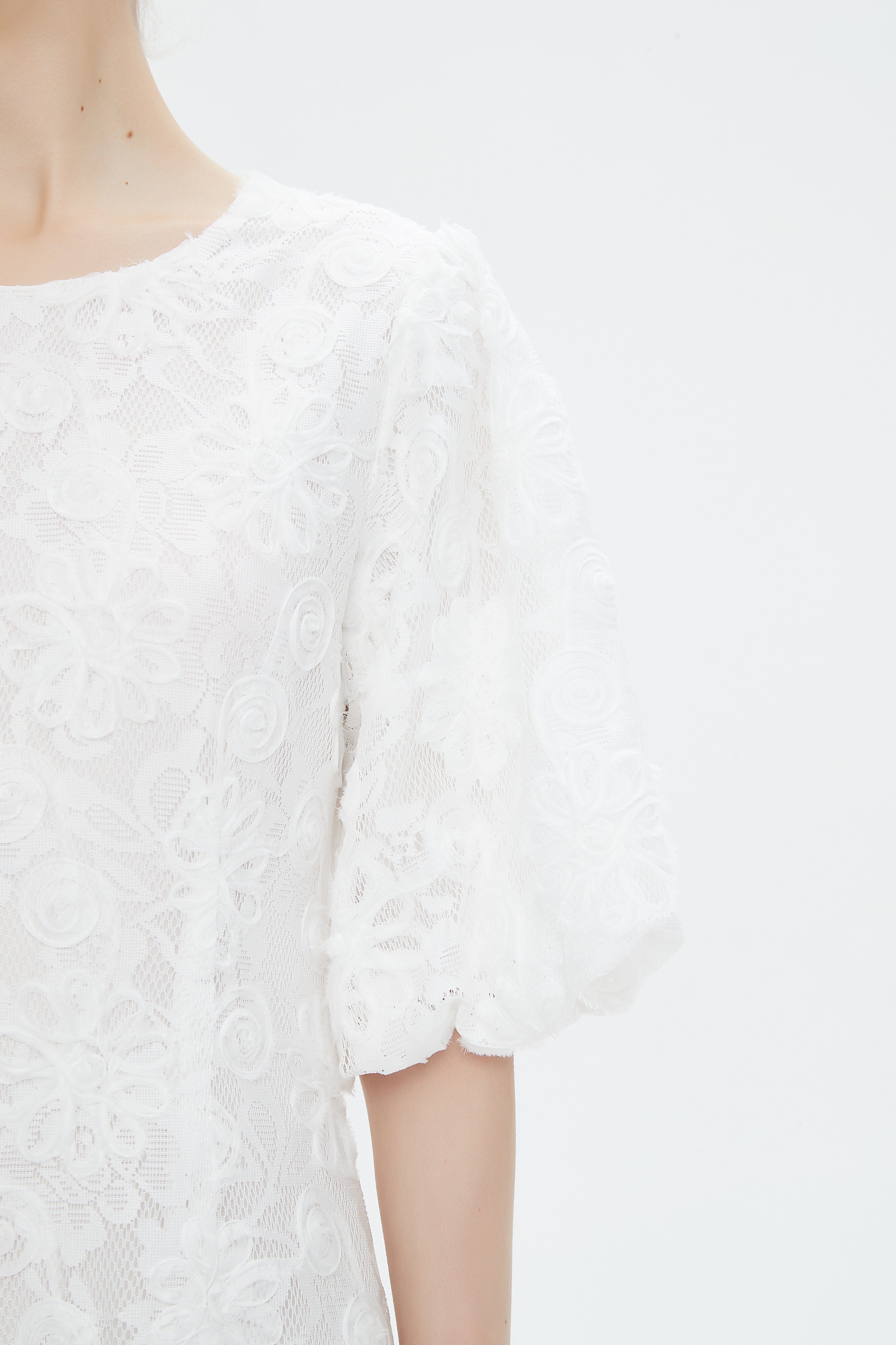 نتشي فستان ميدي مخصر بليسيه من أسفل نص كم بف نسائي