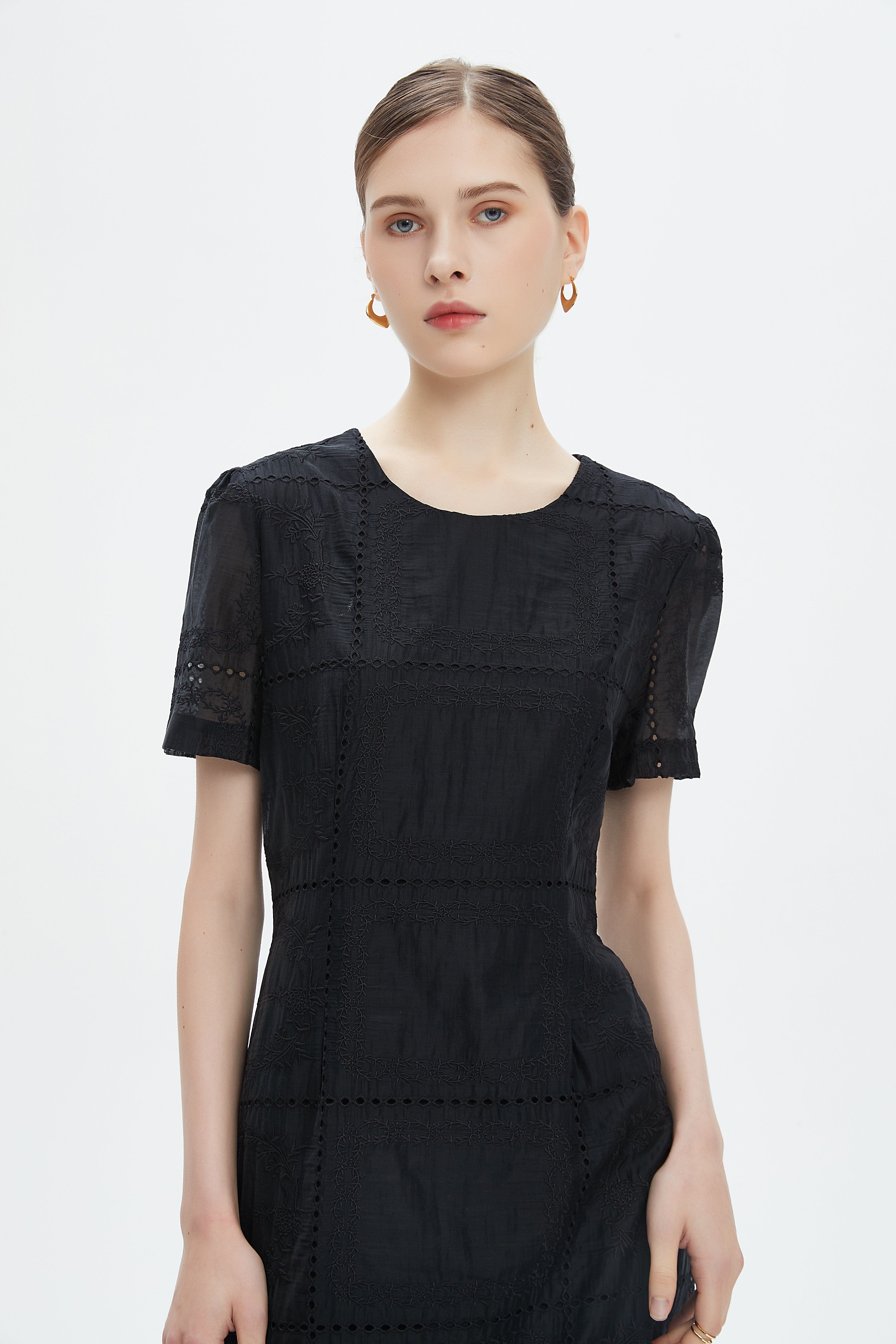 ูุชุดู ูุณุชุงู ู
ูุฏู ุจุฃูู
ุงู
ูุตูุฑุฉ ุจููุณูุฉ ู
ู ุงูุฃุณูู