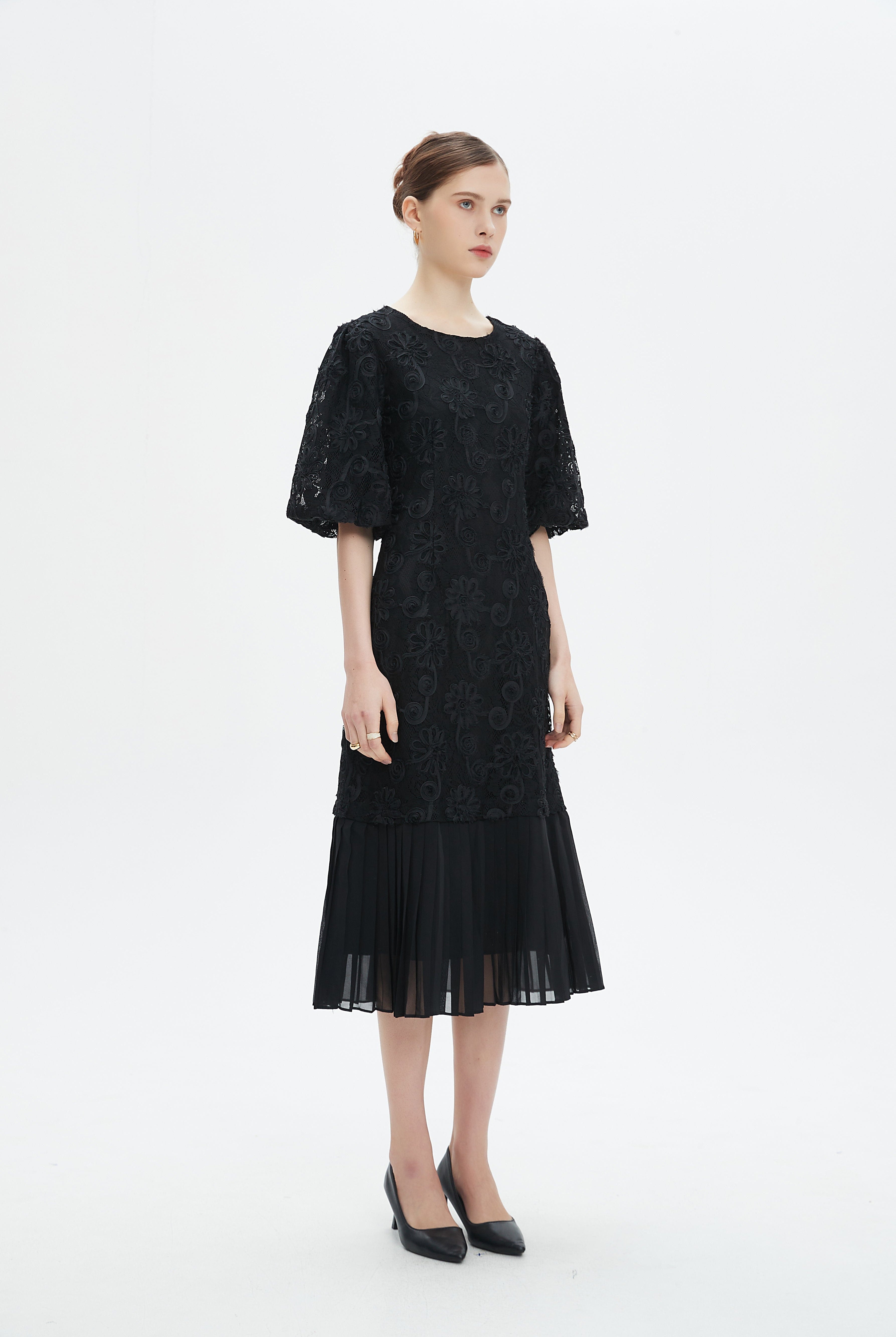 نتشي فستان ميدي مخصر بليسيه من أسفل نص كم بف نسائي