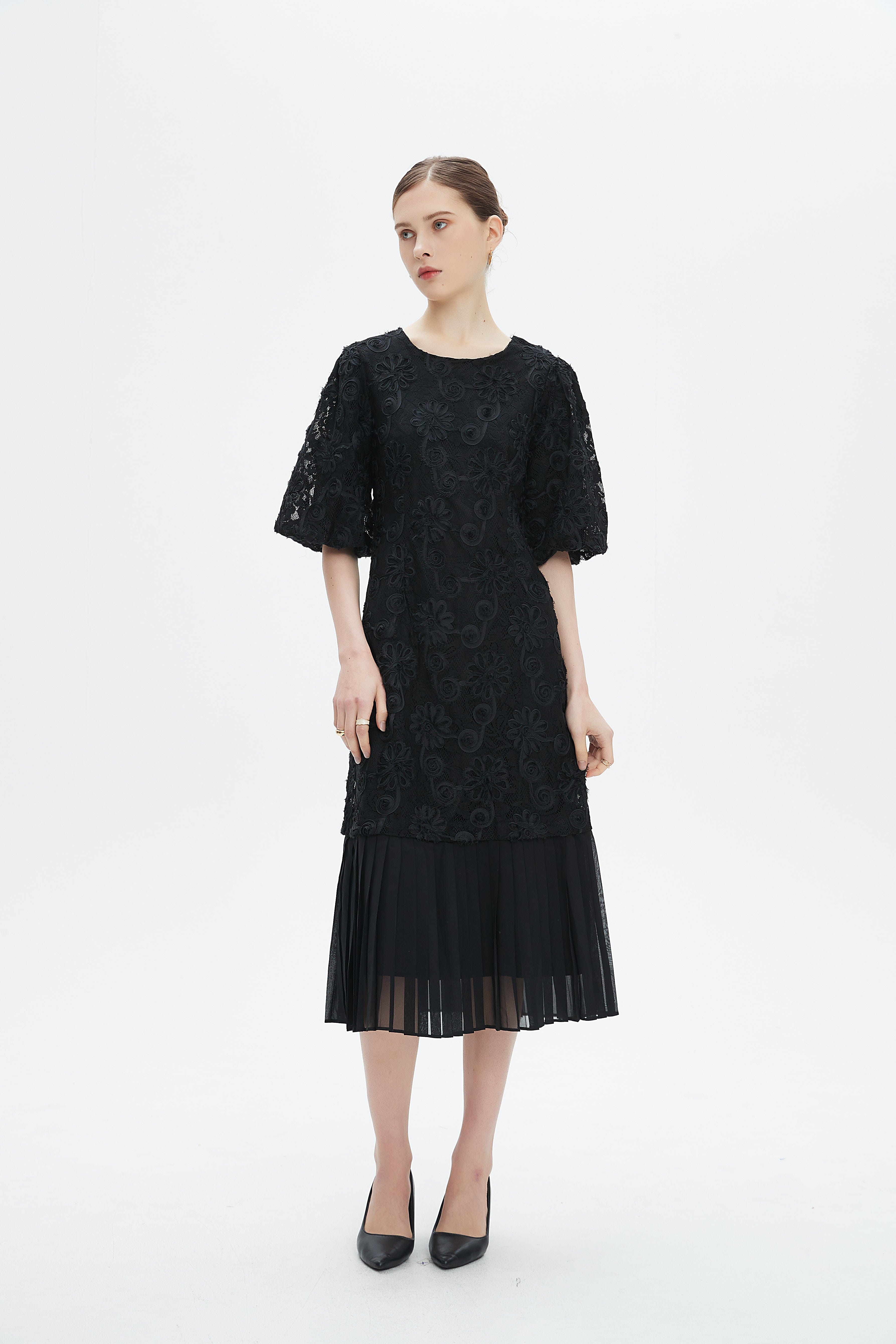 نتشي فستان ميدي مخصر بليسيه من أسفل نص كم بف نسائي