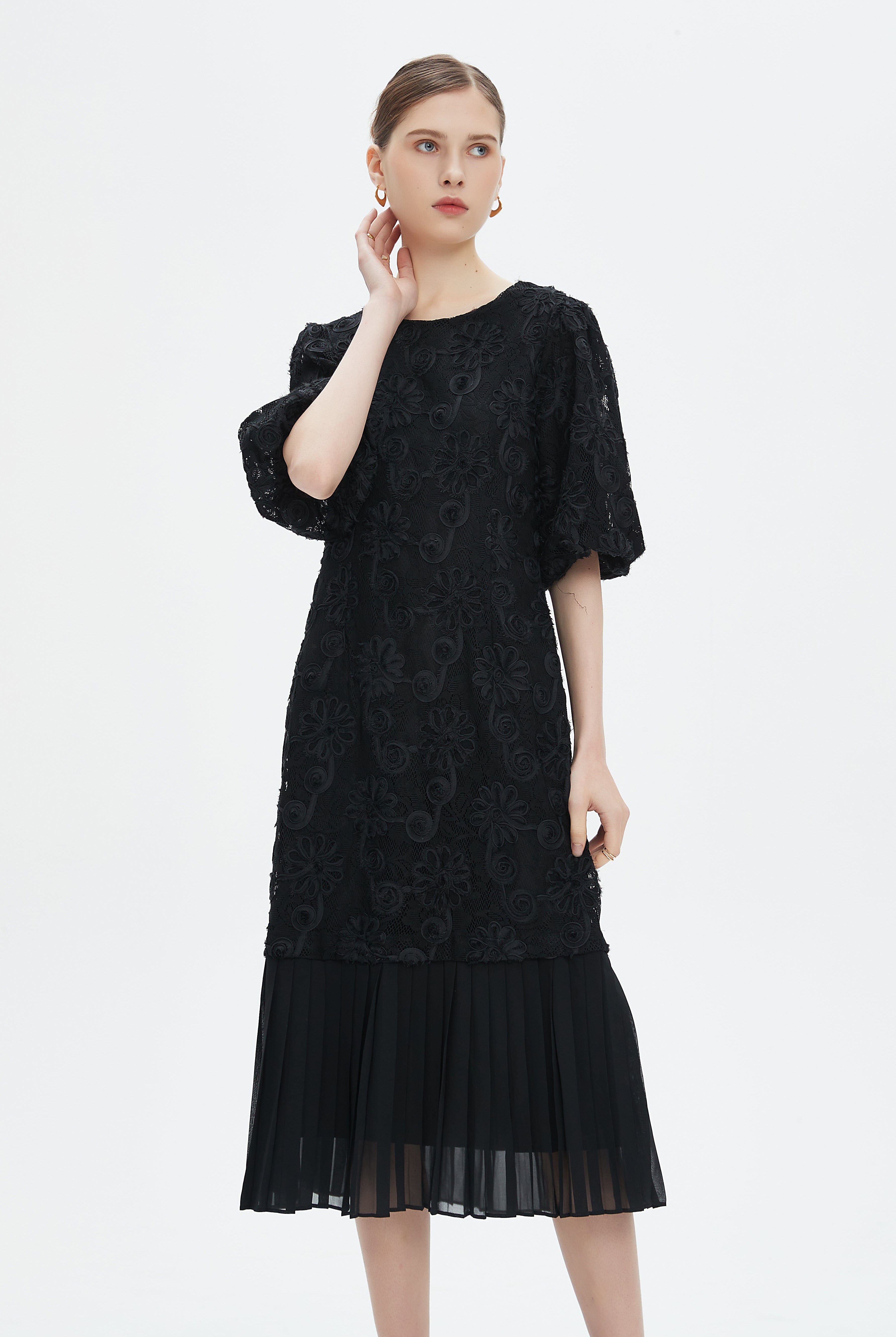 نتشي فستان ميدي مخصر بليسيه من أسفل نص كم بف نسائي