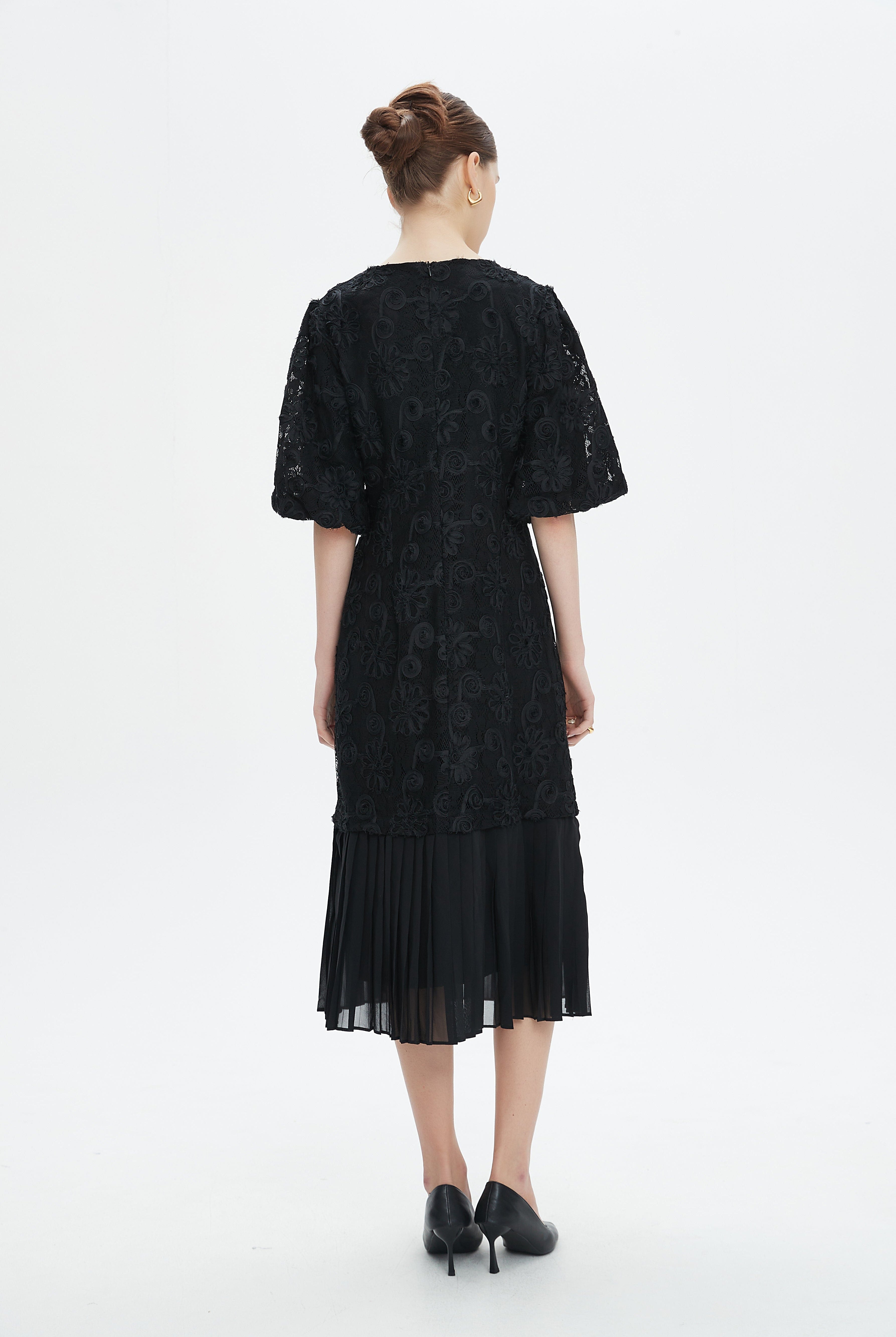 نتشي فستان ميدي مخصر بليسيه من أسفل نص كم بف نسائي