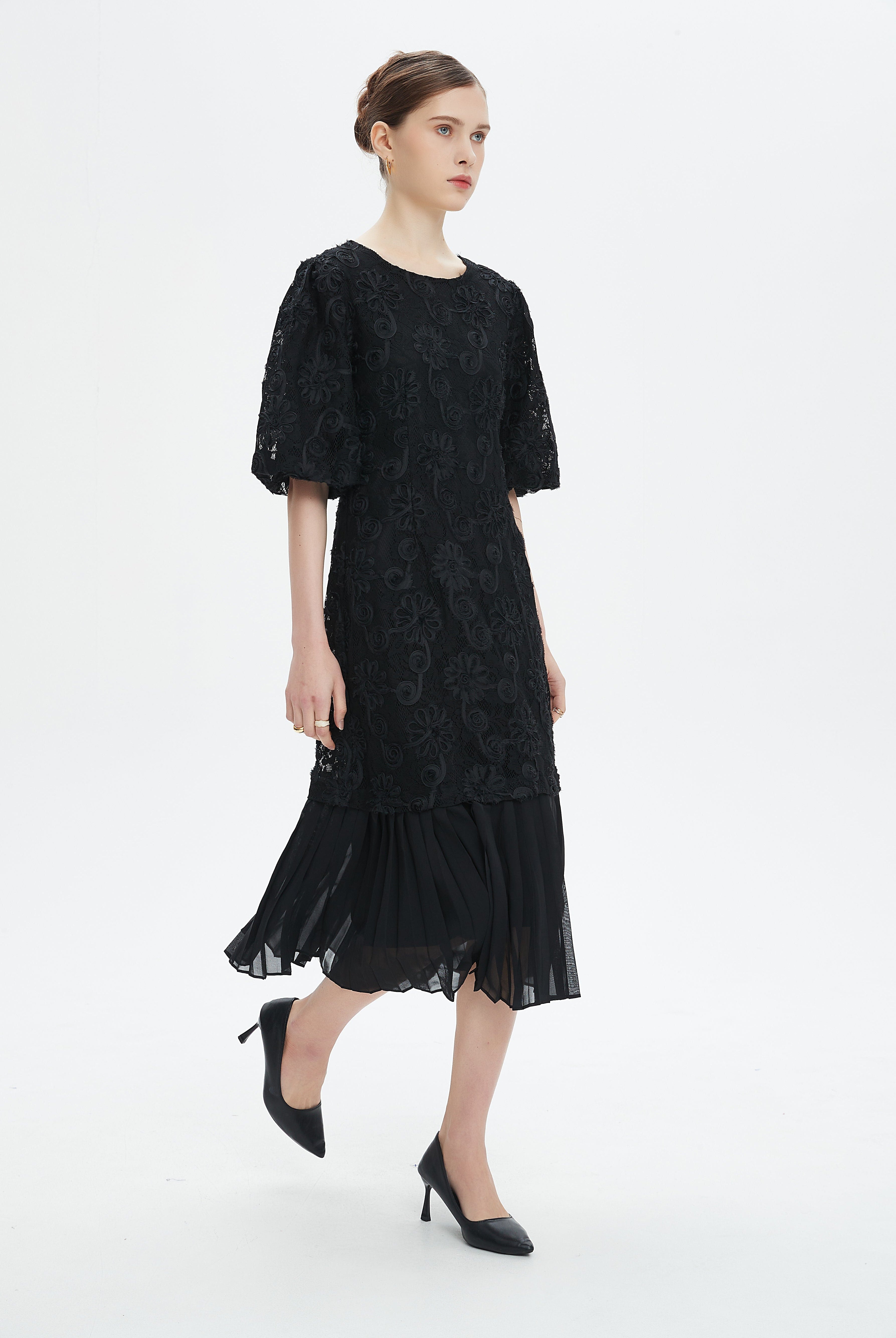 نتشي فستان ميدي مخصر بليسيه من أسفل نص كم بف نسائي