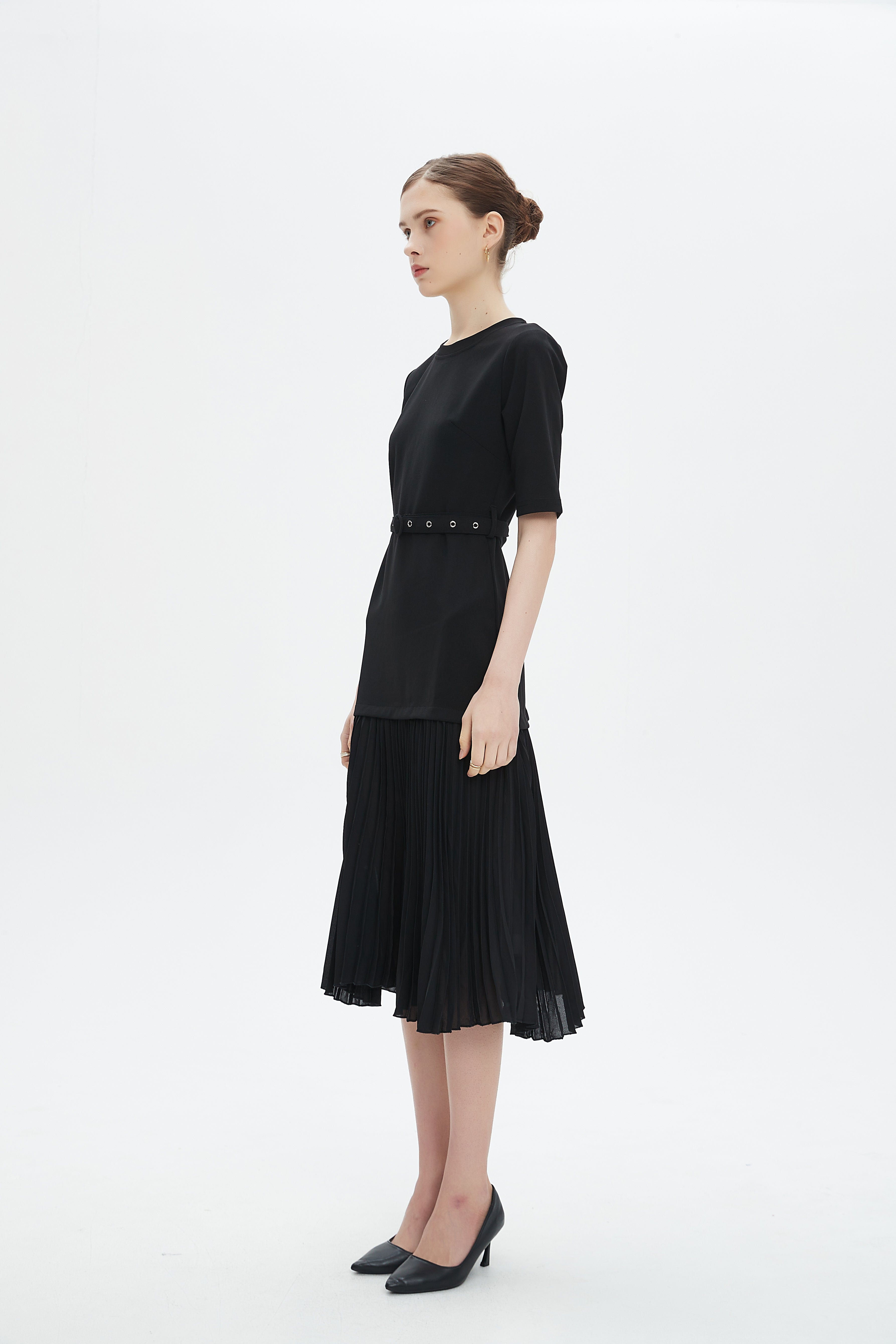 نتشي فستان ميدي نسائي مزين بليسية من الأسفل