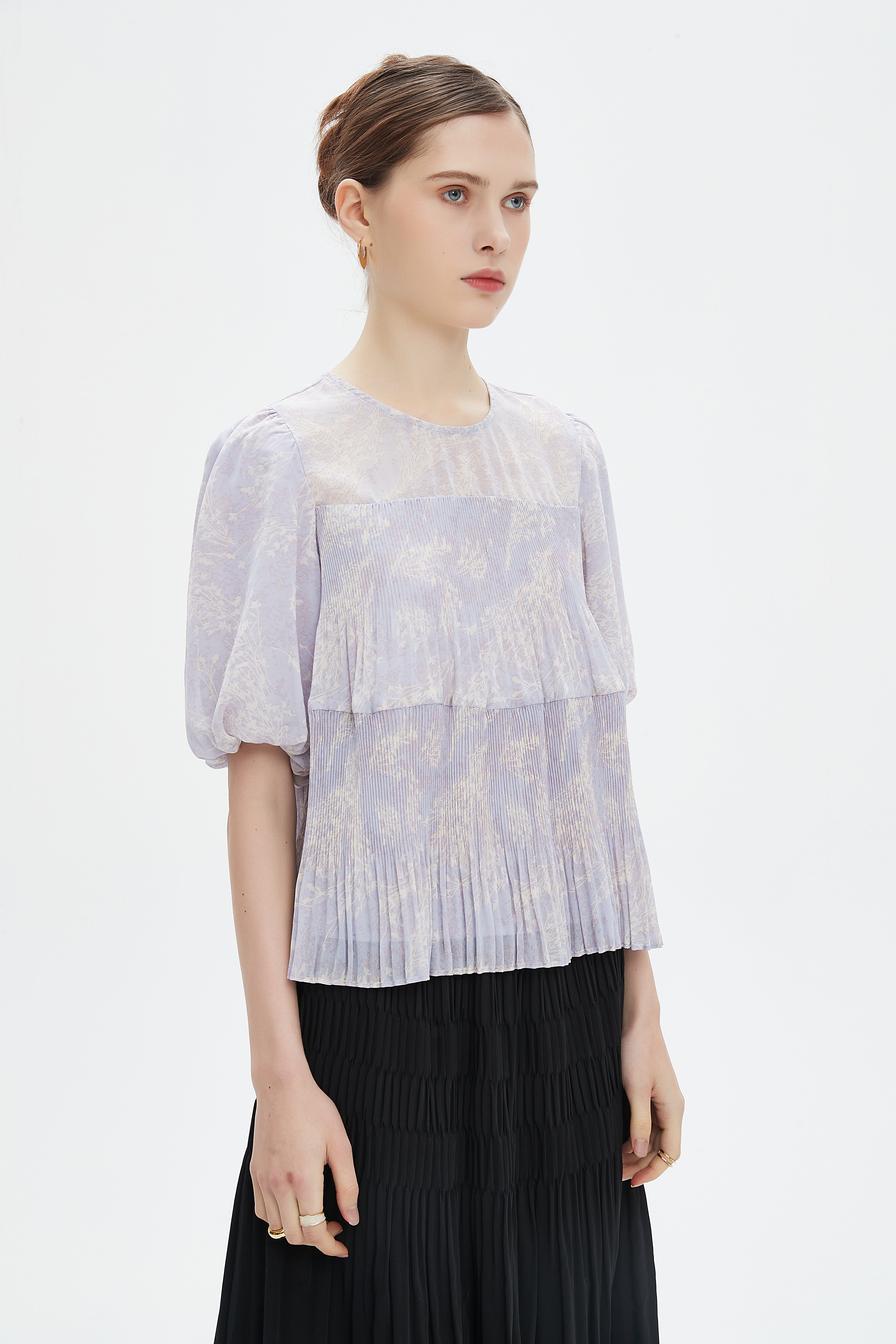 نتشي توب شفاف مشجر نص كم بف نسائي