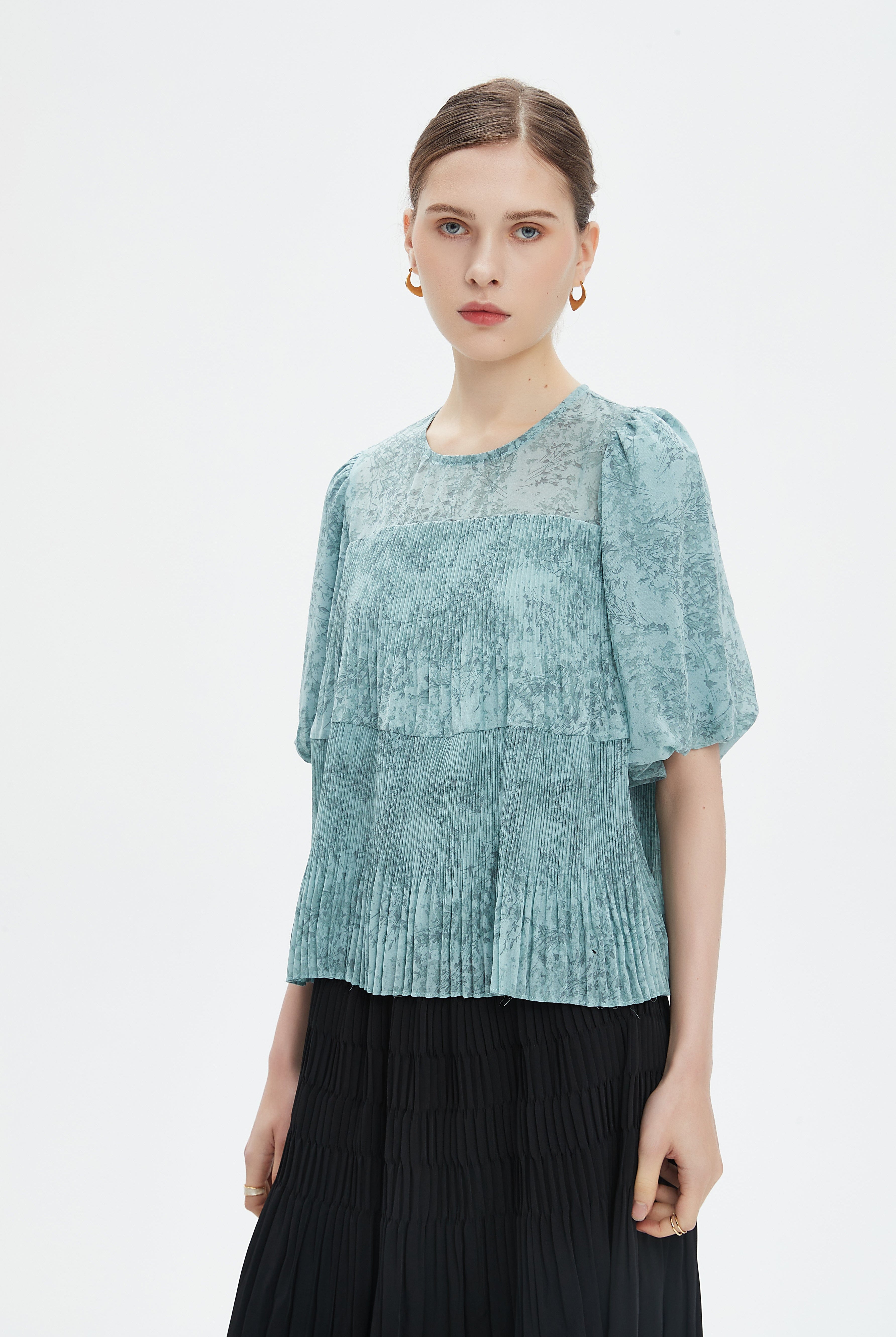 نتشي توب شفاف مشجر نص كم بف نسائي