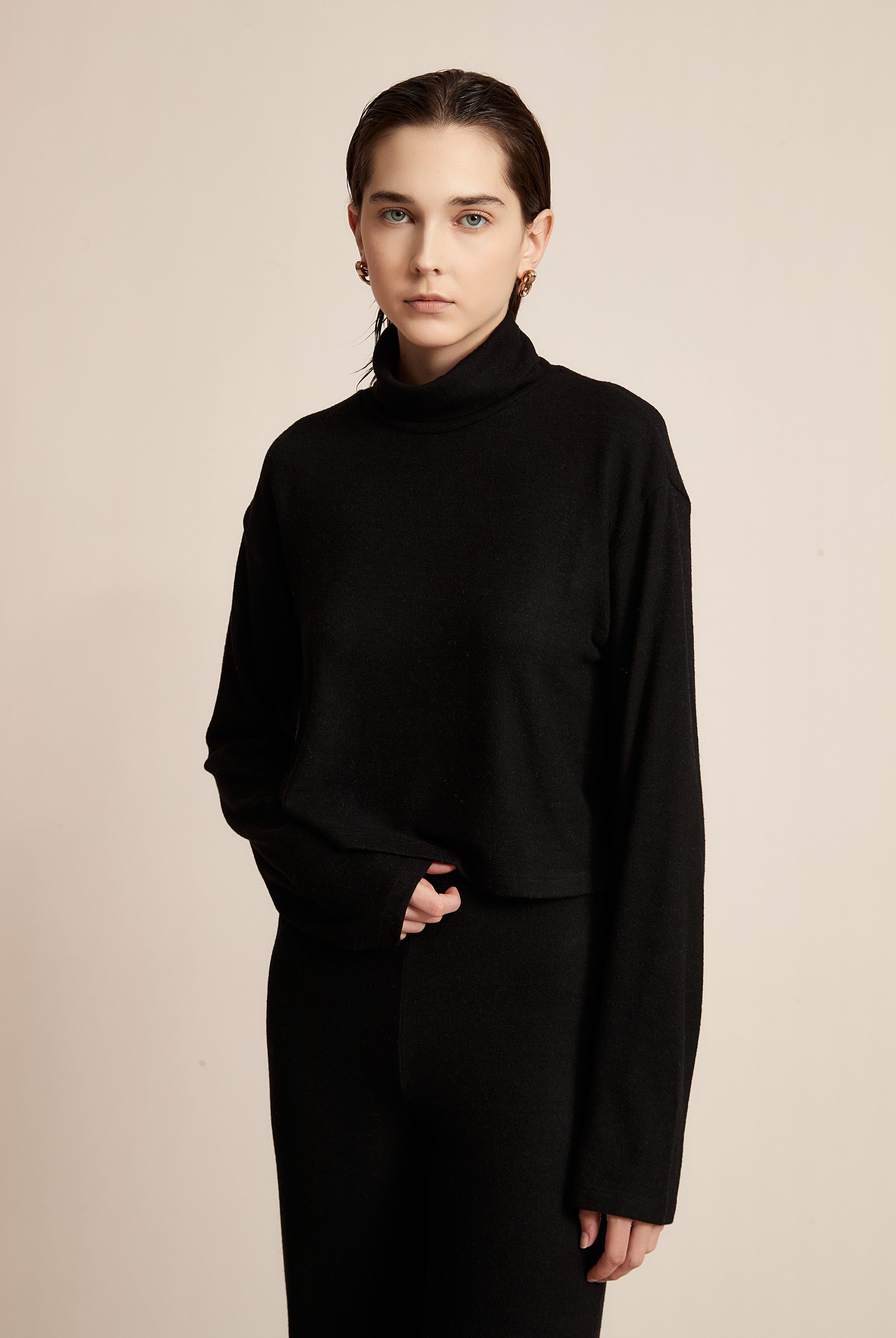 يولا بلوزة نسائية سادة برقية طويلة للشتاء وكم طويل