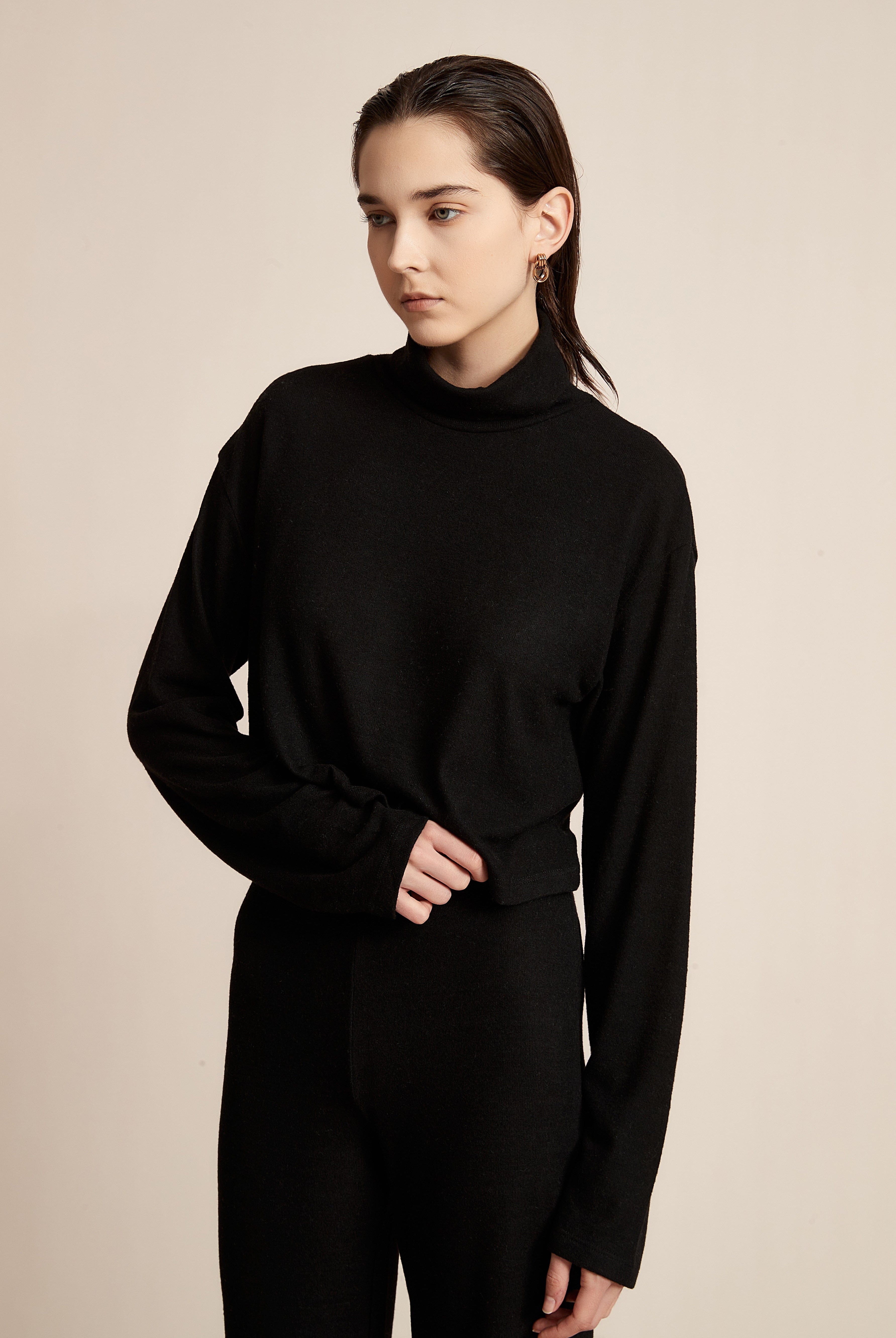 يولا بلوزة نسائية سادة برقية طويلة للشتاء وكم طويل