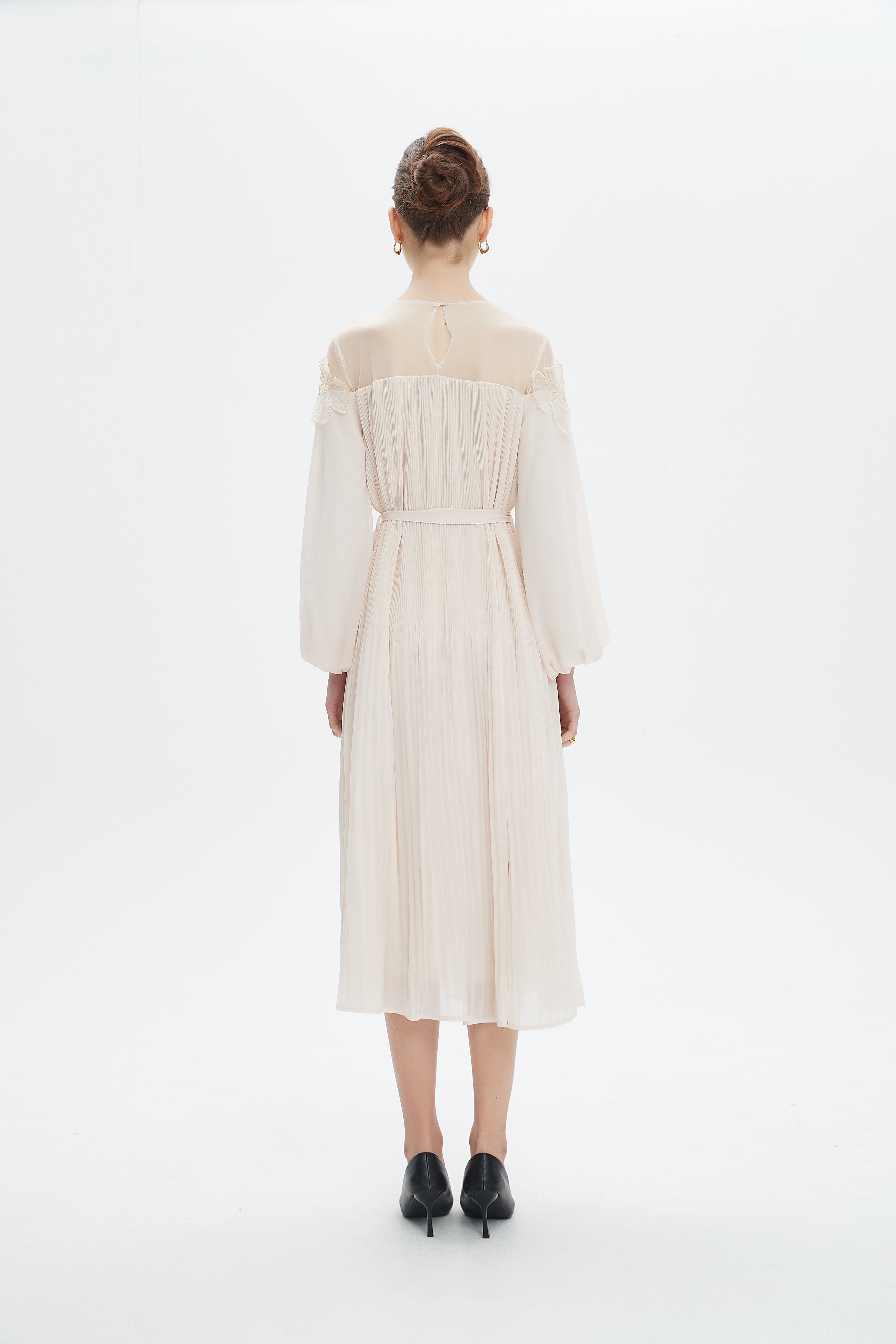 نتشي فستان ميدي بأكمام طويلة بكسرات ضيقة نسائي