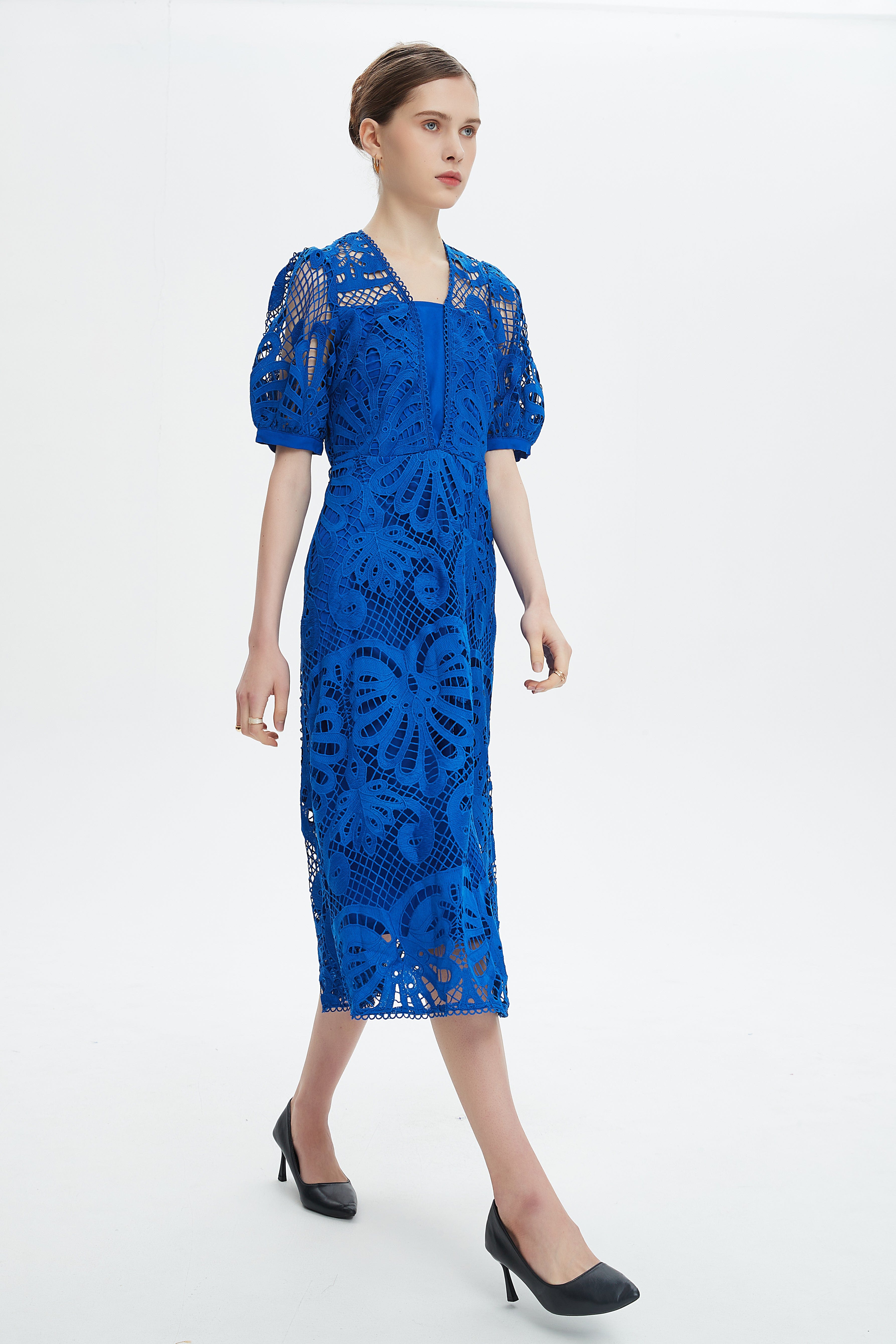 نتشي فستان ميدي مخرم نص كم بف نسائي