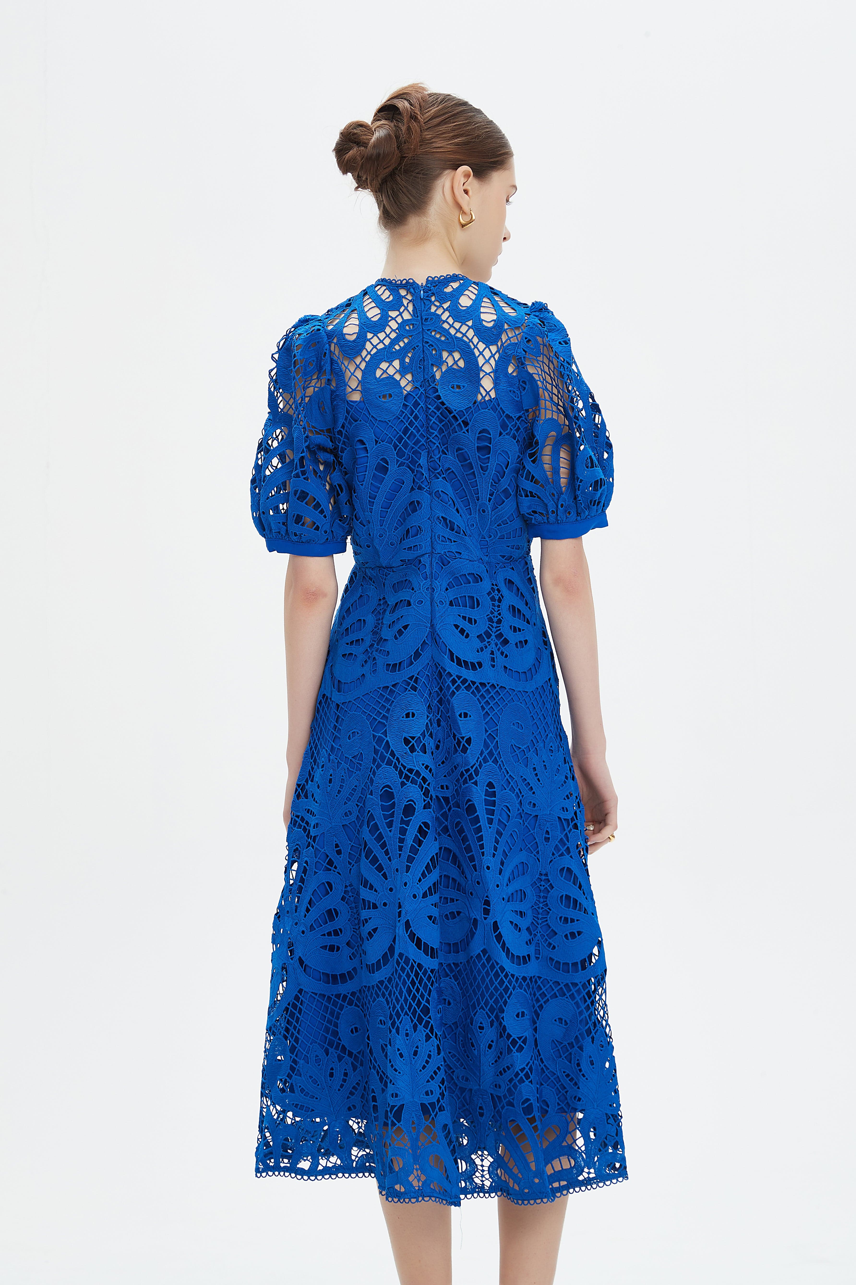 نتشي فستان ميدي مخرم نص كم بف نسائي