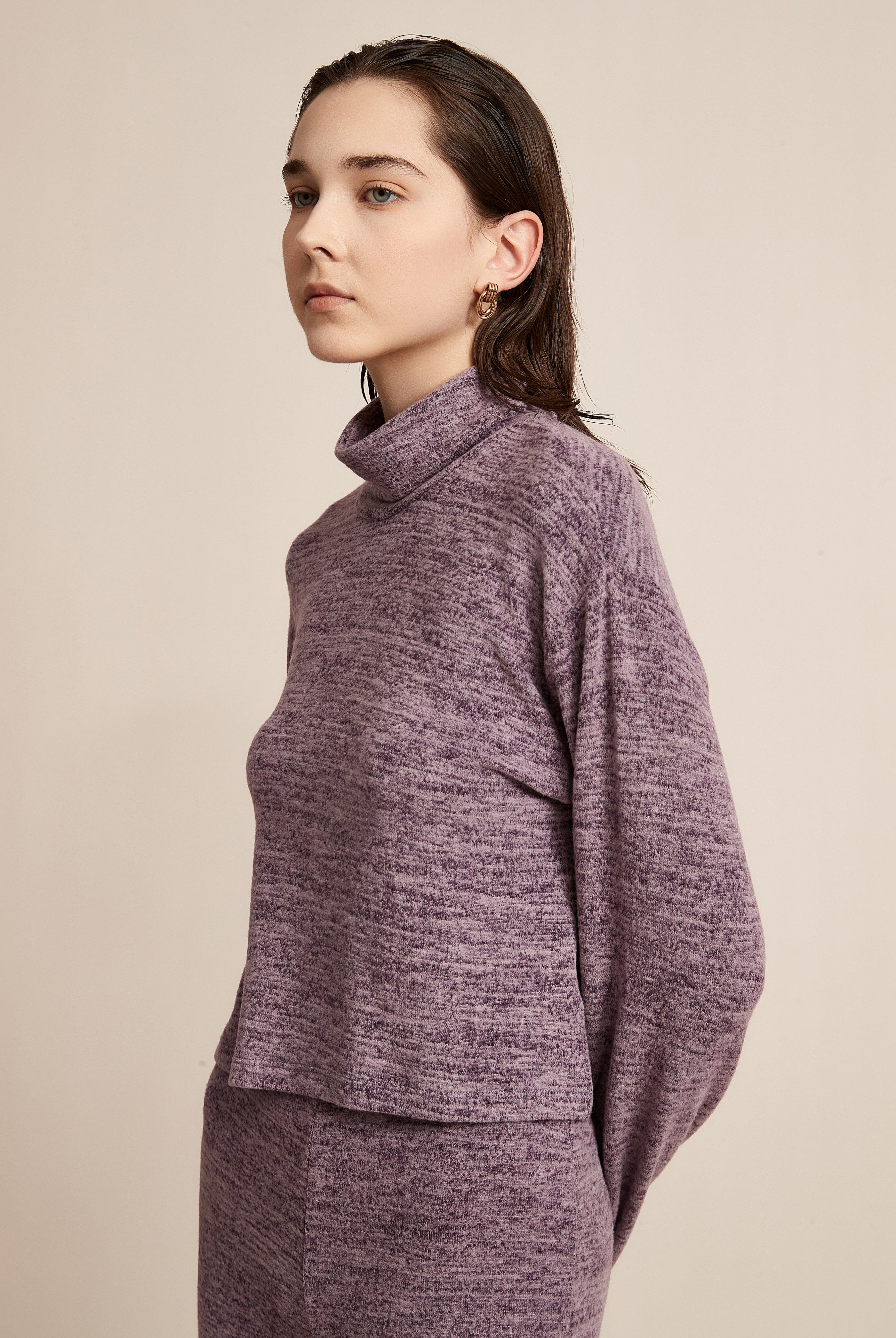 يولا بلوزة نسائية طويلة شتوي بكم طويل ورقبة عالية