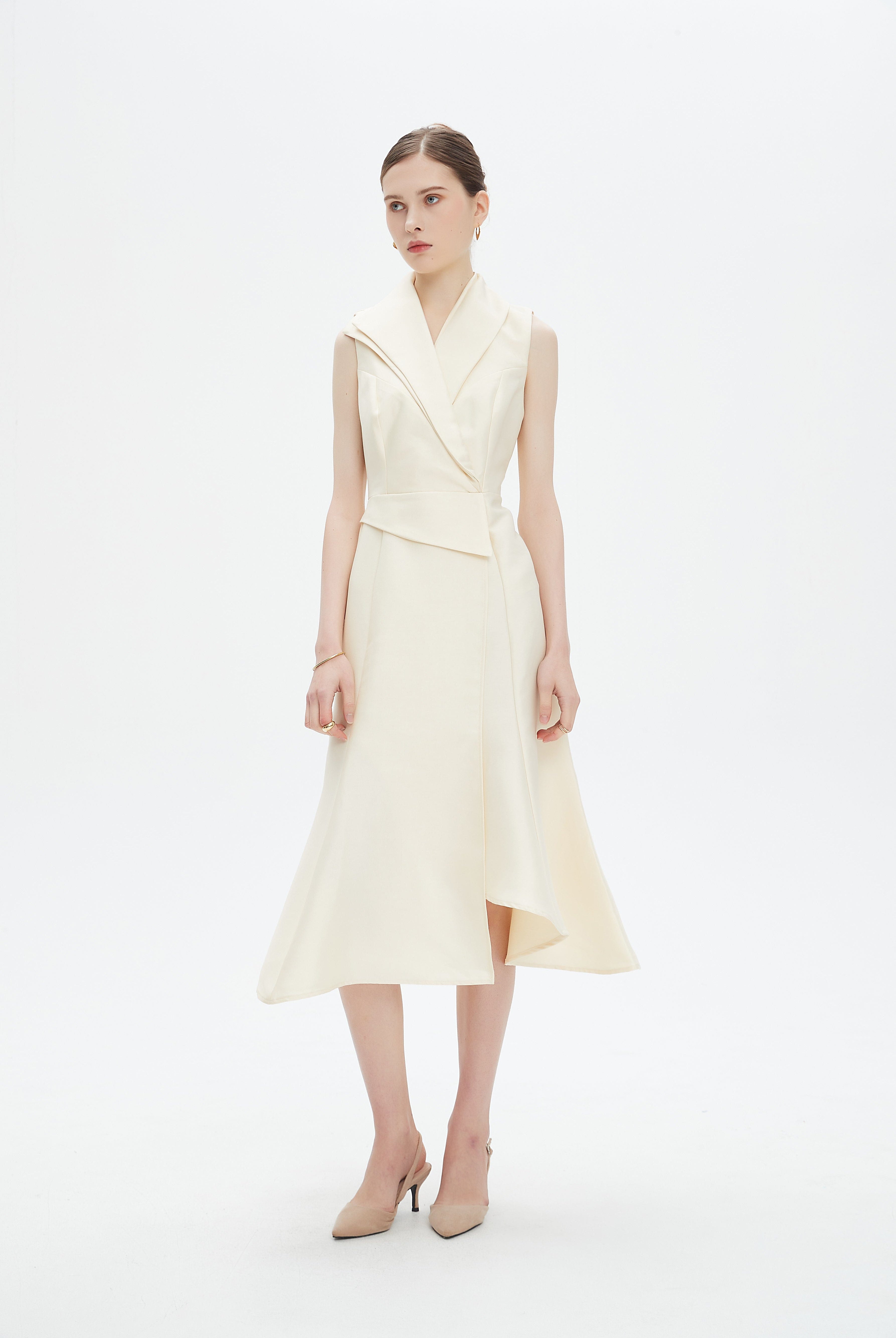 نتشي فستان ميدي بدون أكمام لف بياقة عريضة