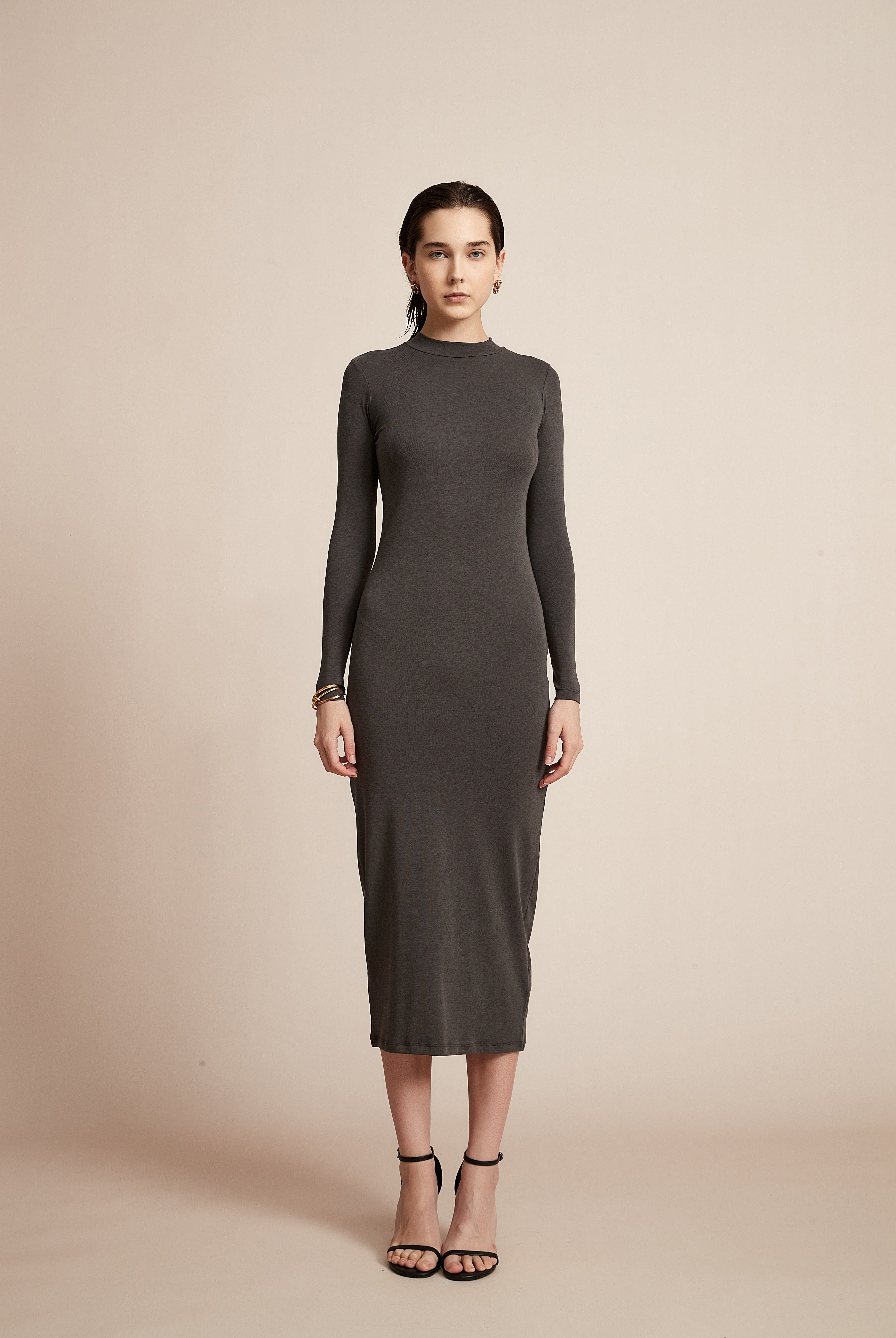 يولا فستان نسائي سادة بكم طويل للدوام