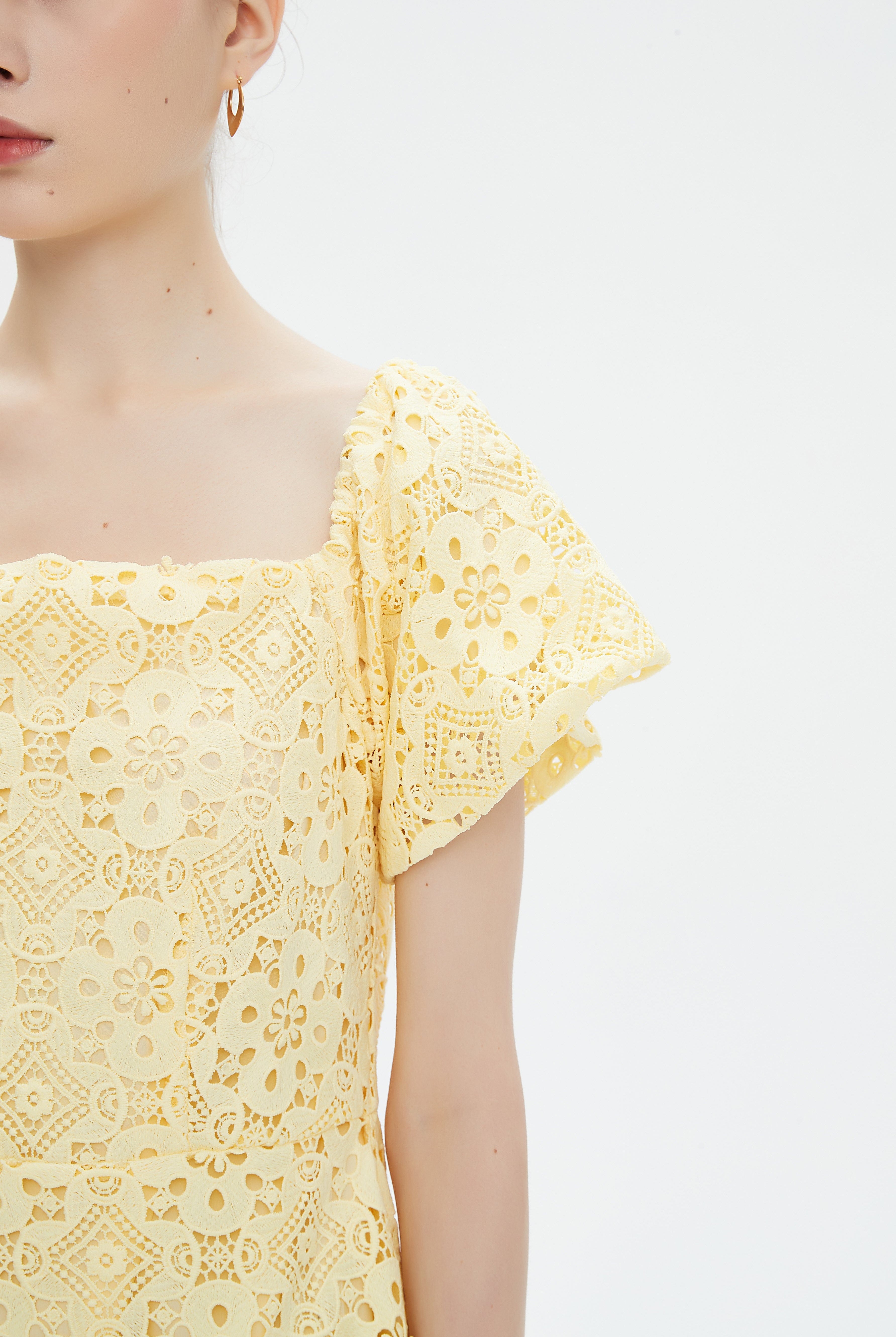 نتشي فستان ميدي مورد كم قصير بف نسائي