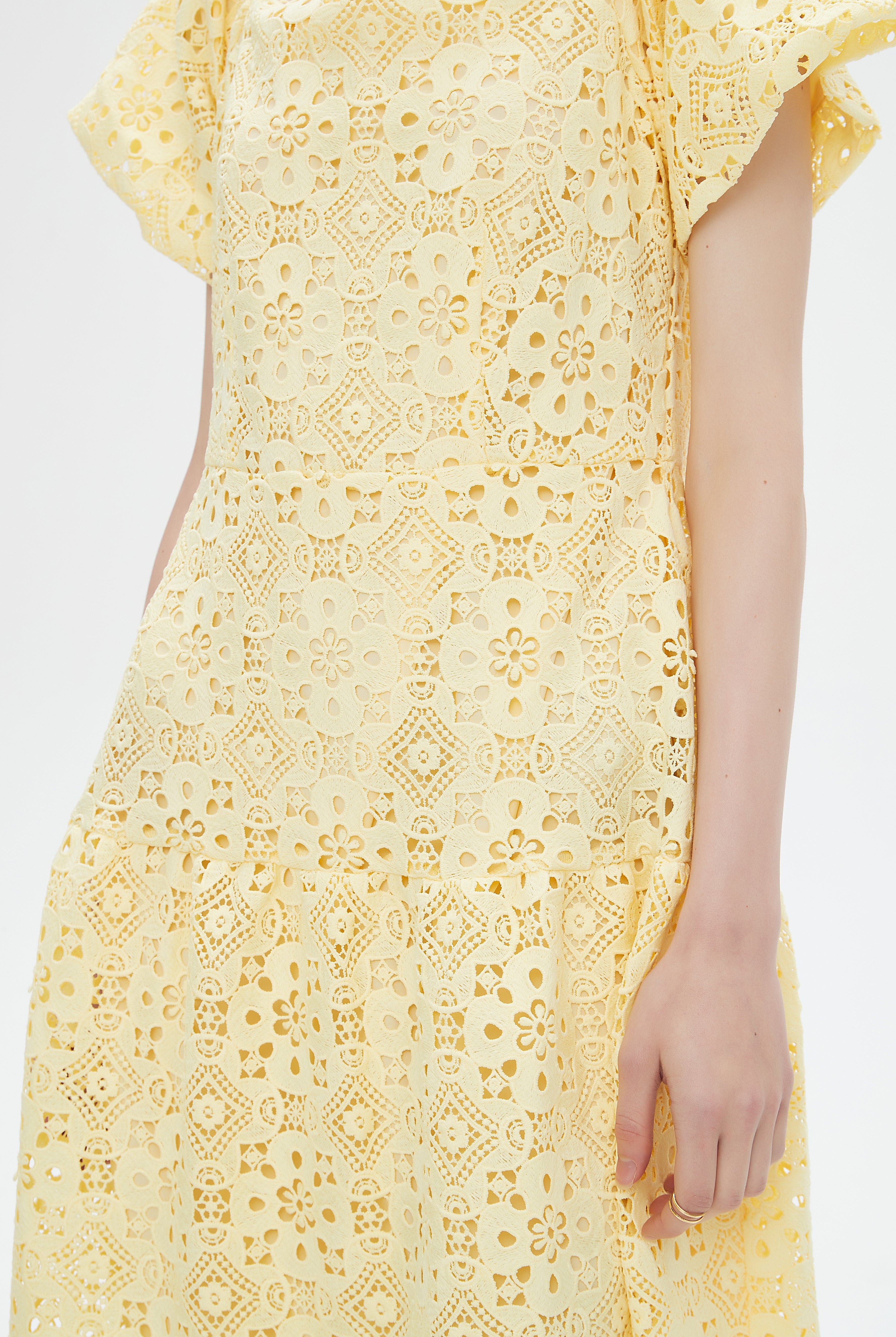 نتشي فستان ميدي مورد كم قصير بف نسائي