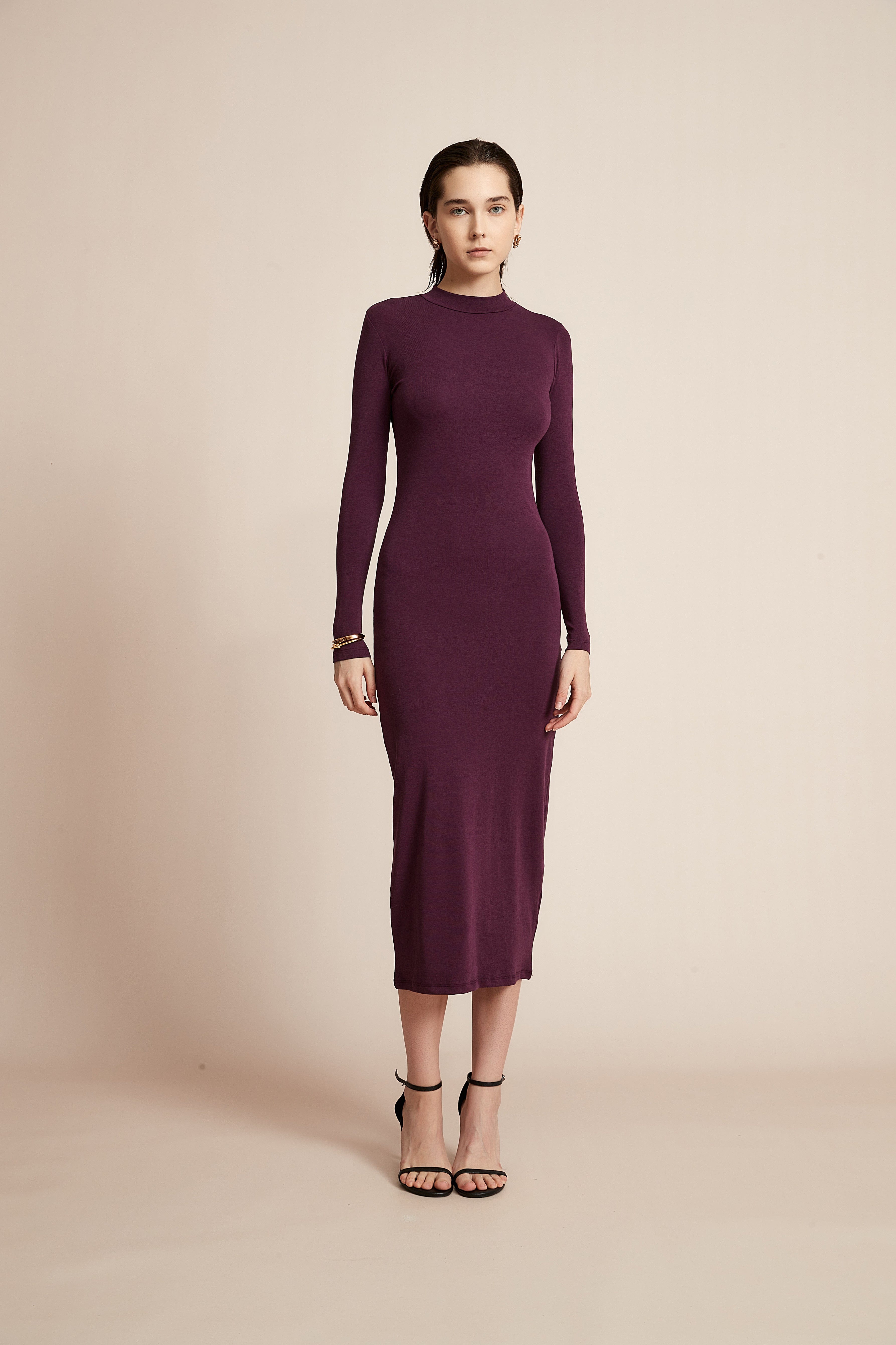 يولا فستان نسائي سادة بكم طويل للدوام